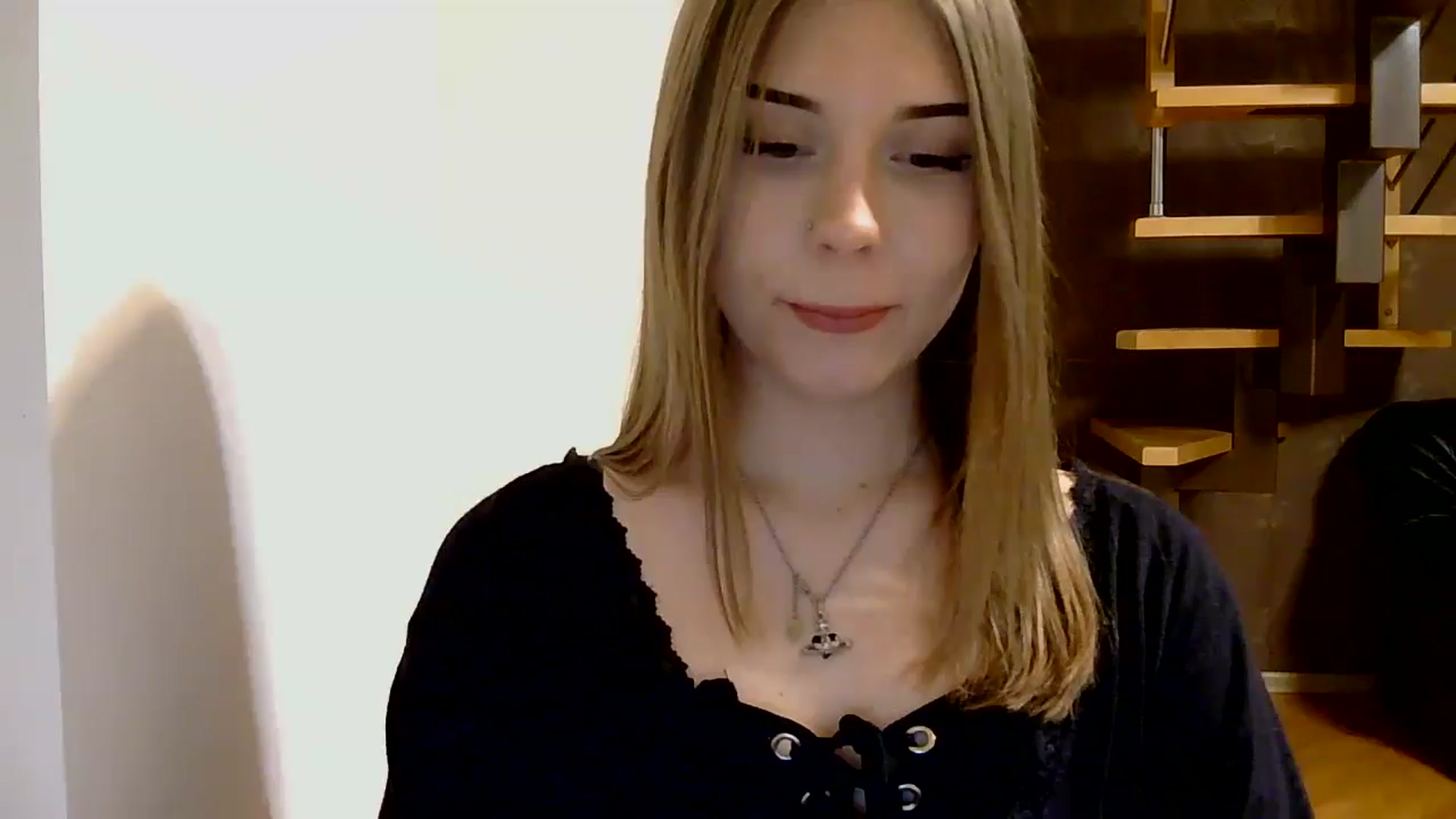 Gallery image thumbnail from YanaMeoww's myfreecams stream on, 04/06/2026, 18:47 image 1 of 20