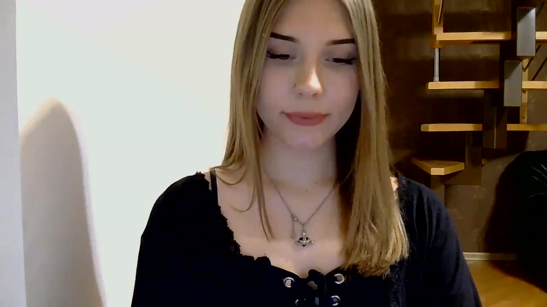 Gallery image thumbnail from YanaMeoww's myfreecams stream on, 04/06/2026, 18:47 image 15 of 20