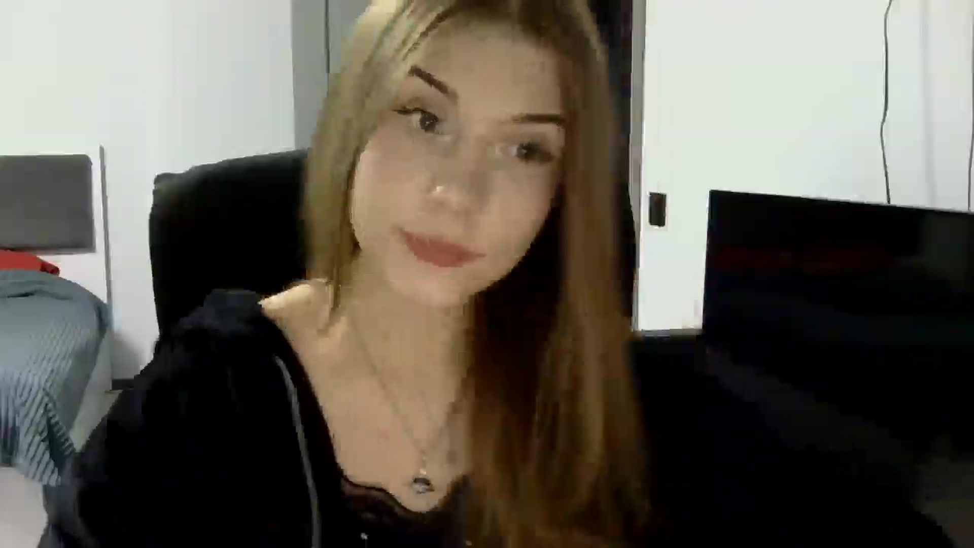 Gallery image thumbnail from YanaMeoww's myfreecams stream on, 04/15/2026, 17:37 image 13 of 20