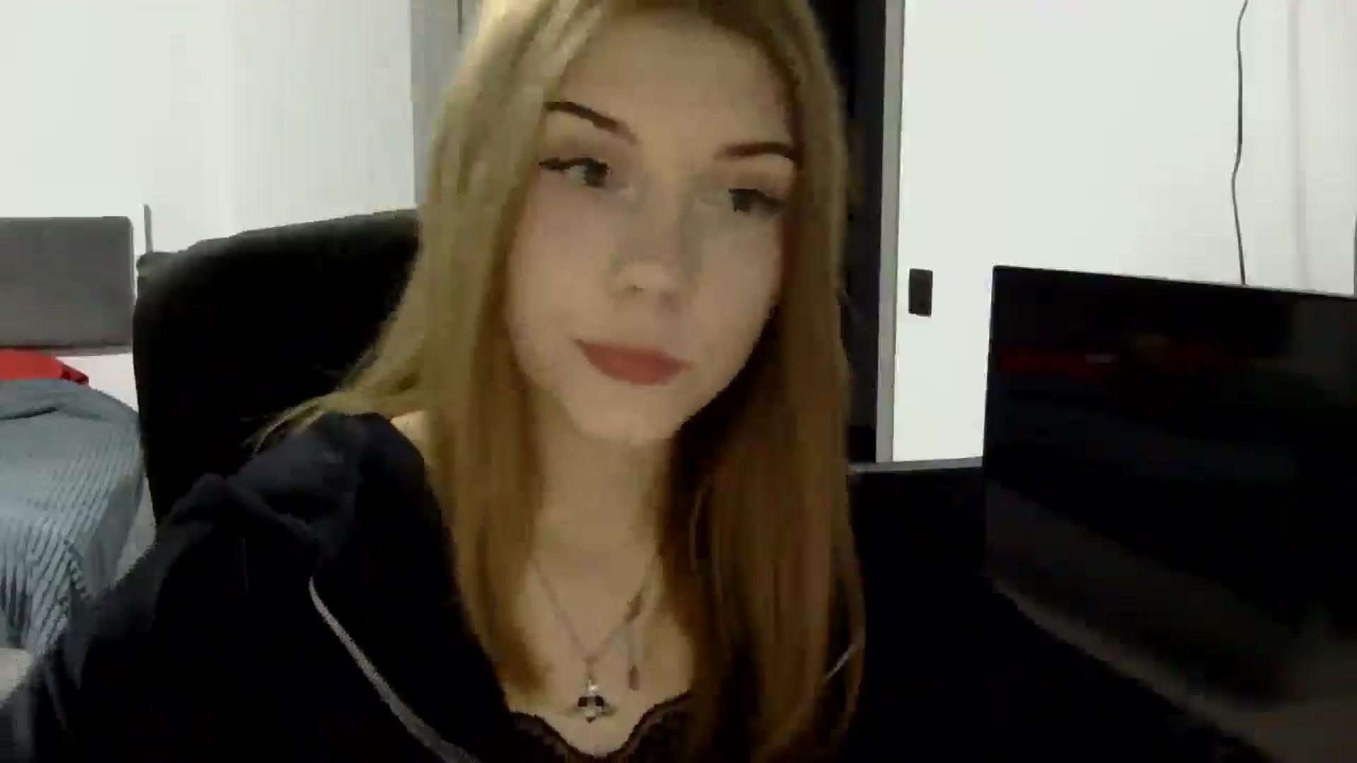 Gallery image thumbnail from YanaMeoww's myfreecams stream on, 04/15/2026, 18:27 image 20 of 20