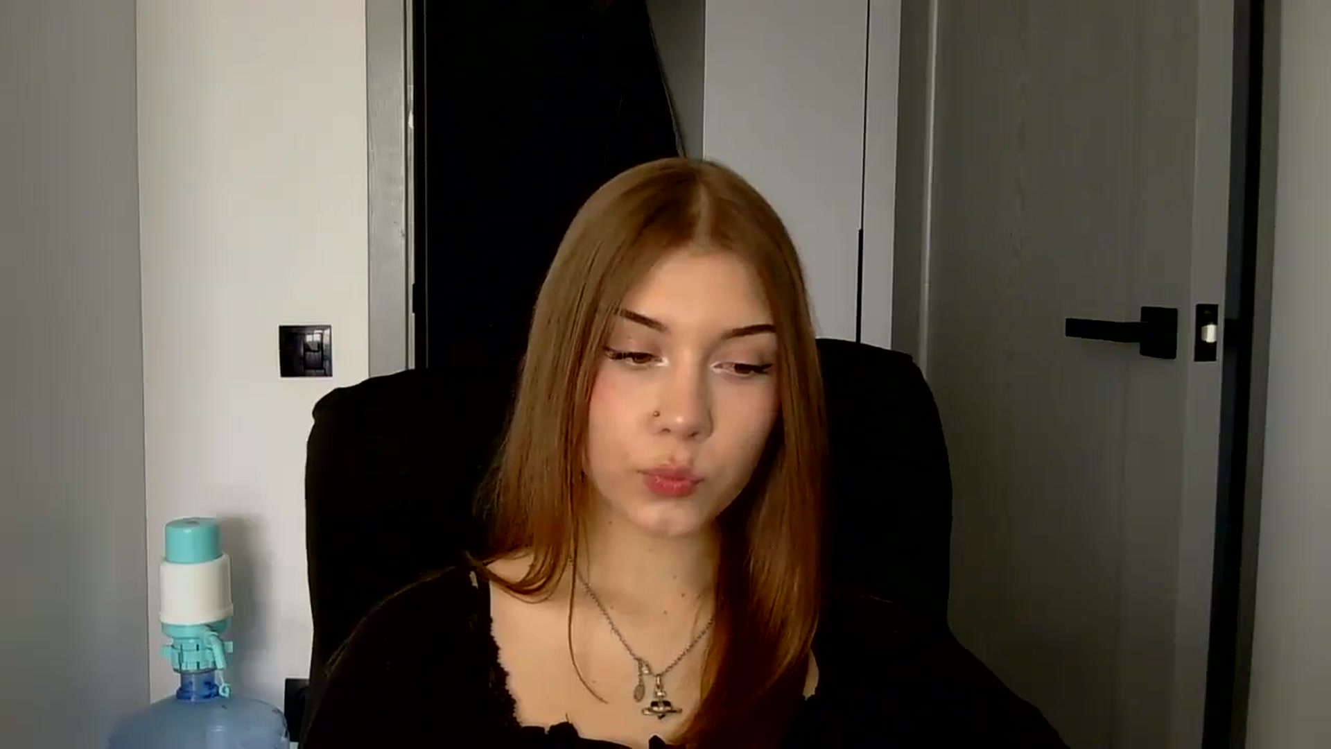 Gallery image thumbnail from YanaMeoww's myfreecams stream on, 04/19/2026, 14:08 image 17 of 20