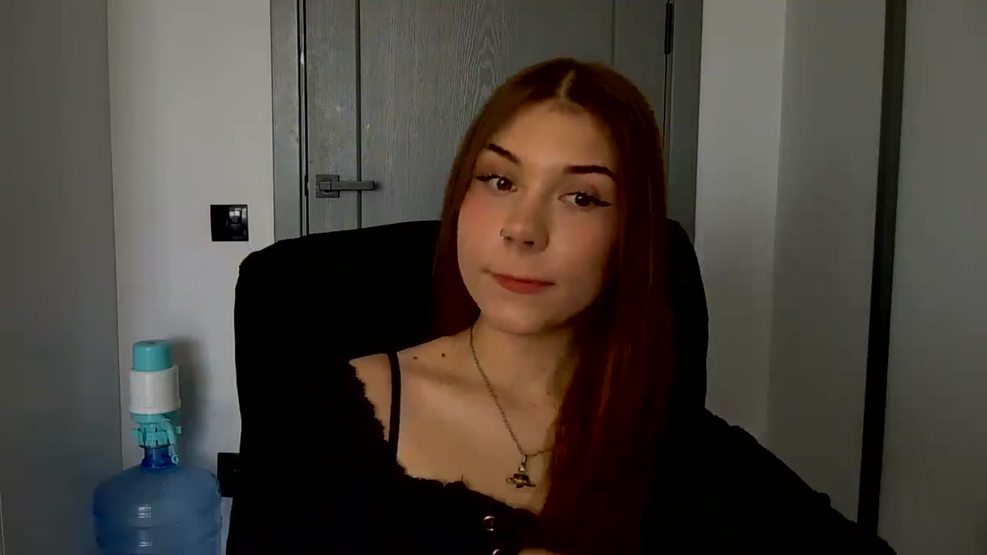 Gallery image thumbnail from YanaMeoww's myfreecams stream on, 04/22/2026, 10:31 image 12 of 20