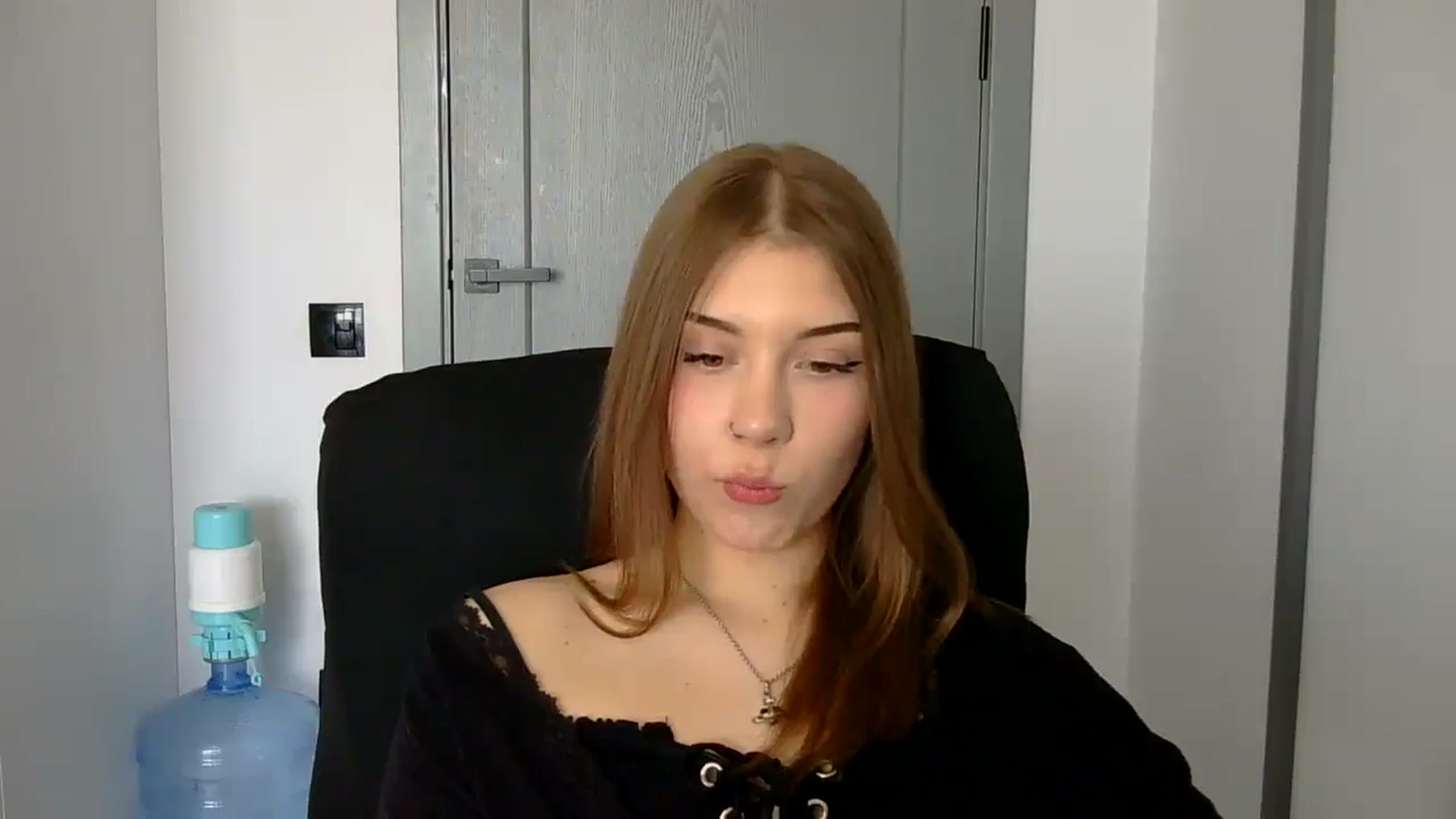 Gallery image thumbnail from YanaMeoww's myfreecams stream on, 04/22/2026, 11:26 image 18 of 20