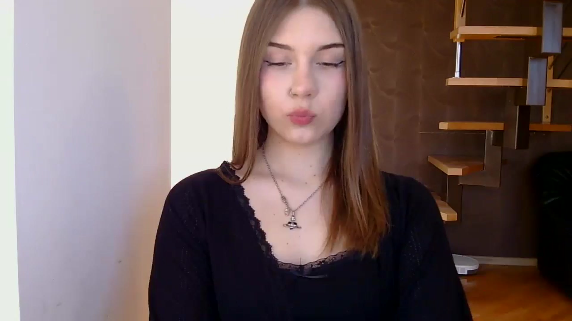 Gallery image thumbnail from YanaMeoww's myfreecams stream on, 04/24/2026, 14:35 image 12 of 20