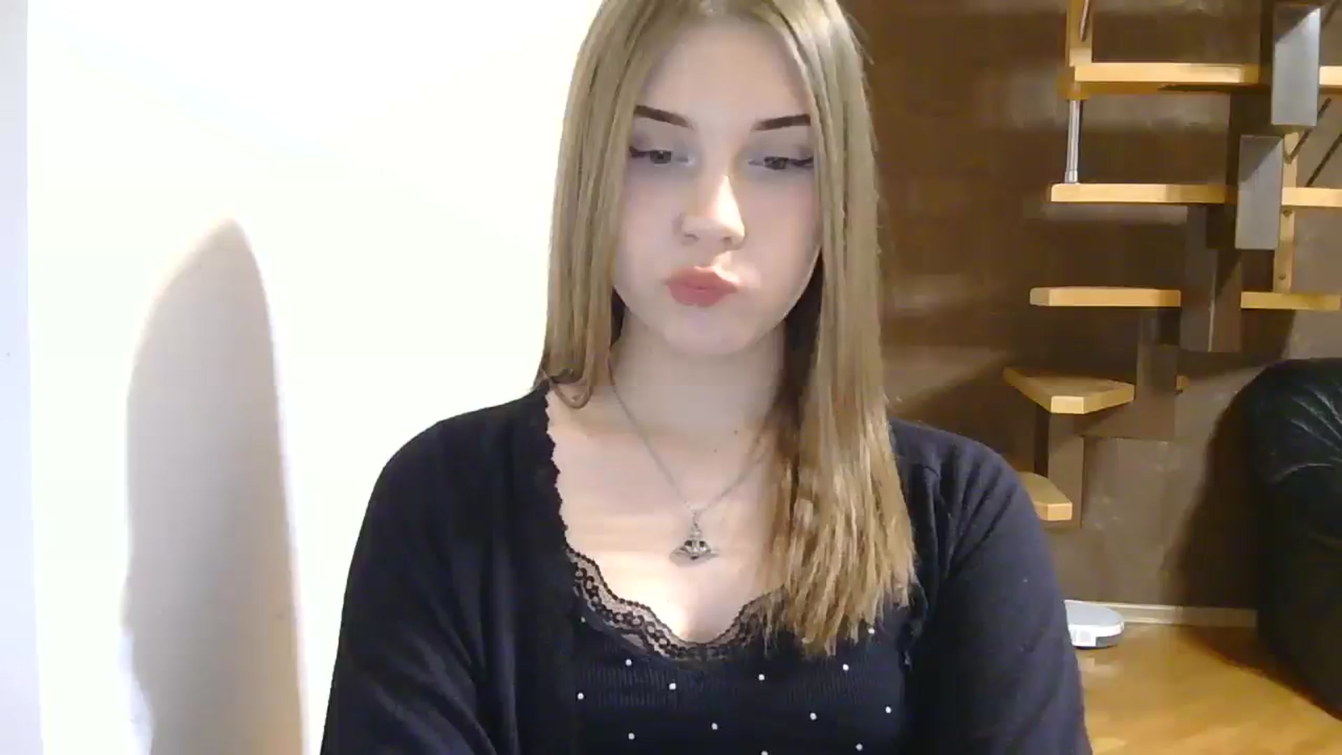 Gallery image thumbnail from YanaMeoww's myfreecams stream on, 04/26/2026, 19:36 image 16 of 20