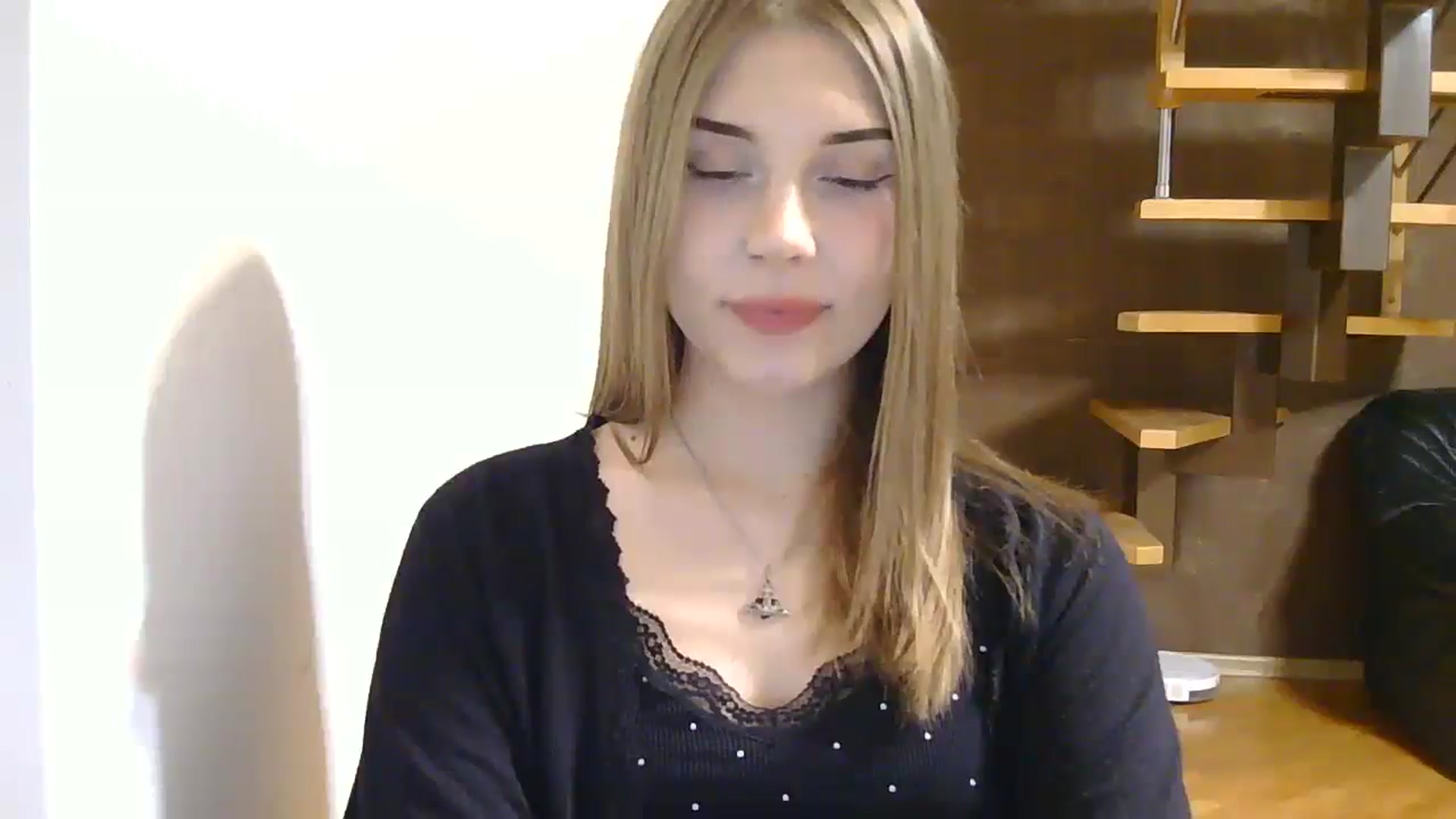 Gallery image thumbnail from YanaMeoww's myfreecams stream on, 04/26/2026, 19:36 image 7 of 20
