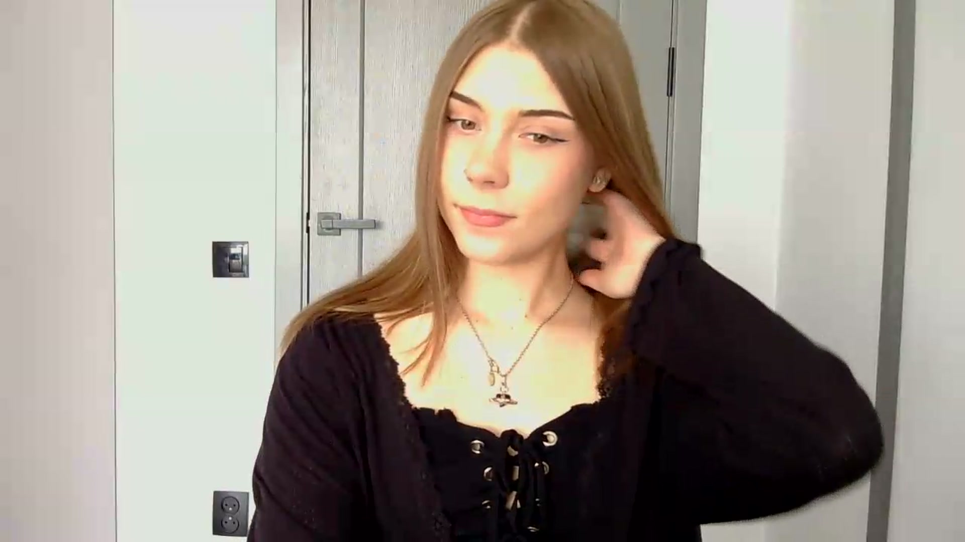 Gallery image thumbnail from YanaMeoww's myfreecams stream on, 05/13/2026, 12:21 image 4 of 20