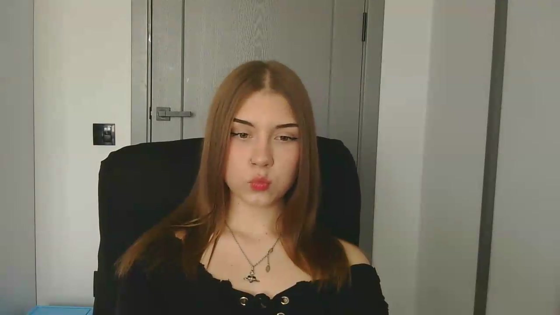 Gallery image thumbnail from YanaMeoww's myfreecams stream on, 05/16/2026, 15:38 image 15 of 20