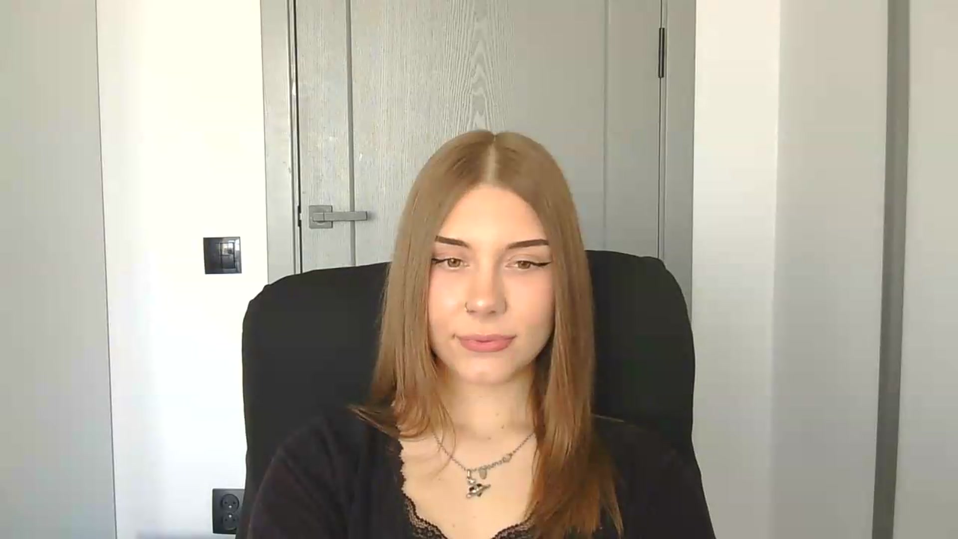 Gallery image thumbnail from YanaMeoww's myfreecams stream on, 05/18/2026, 15:33 image 9 of 20