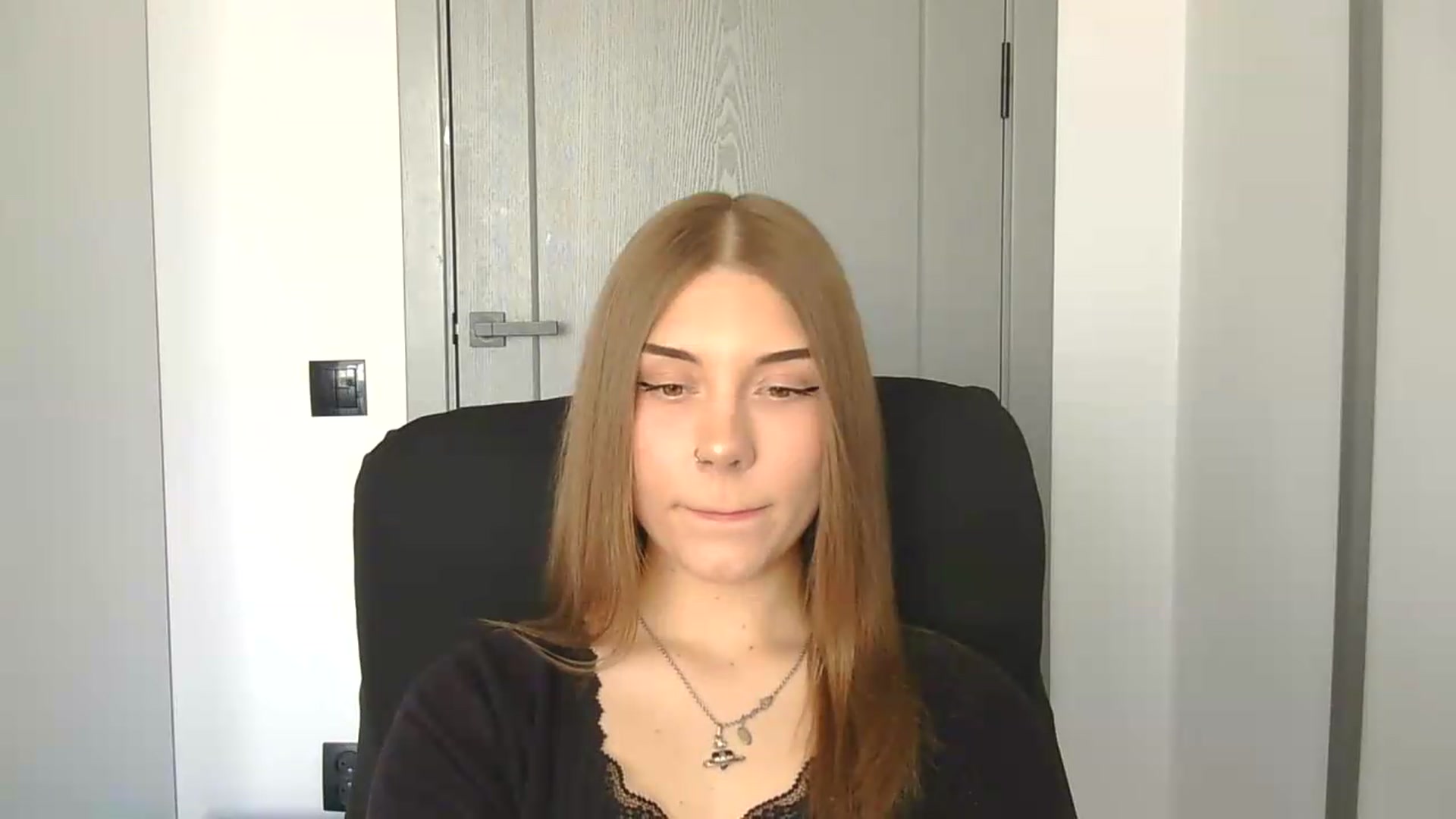 Gallery image thumbnail from YanaMeoww's myfreecams stream on, 05/18/2026, 15:33 image 5 of 20