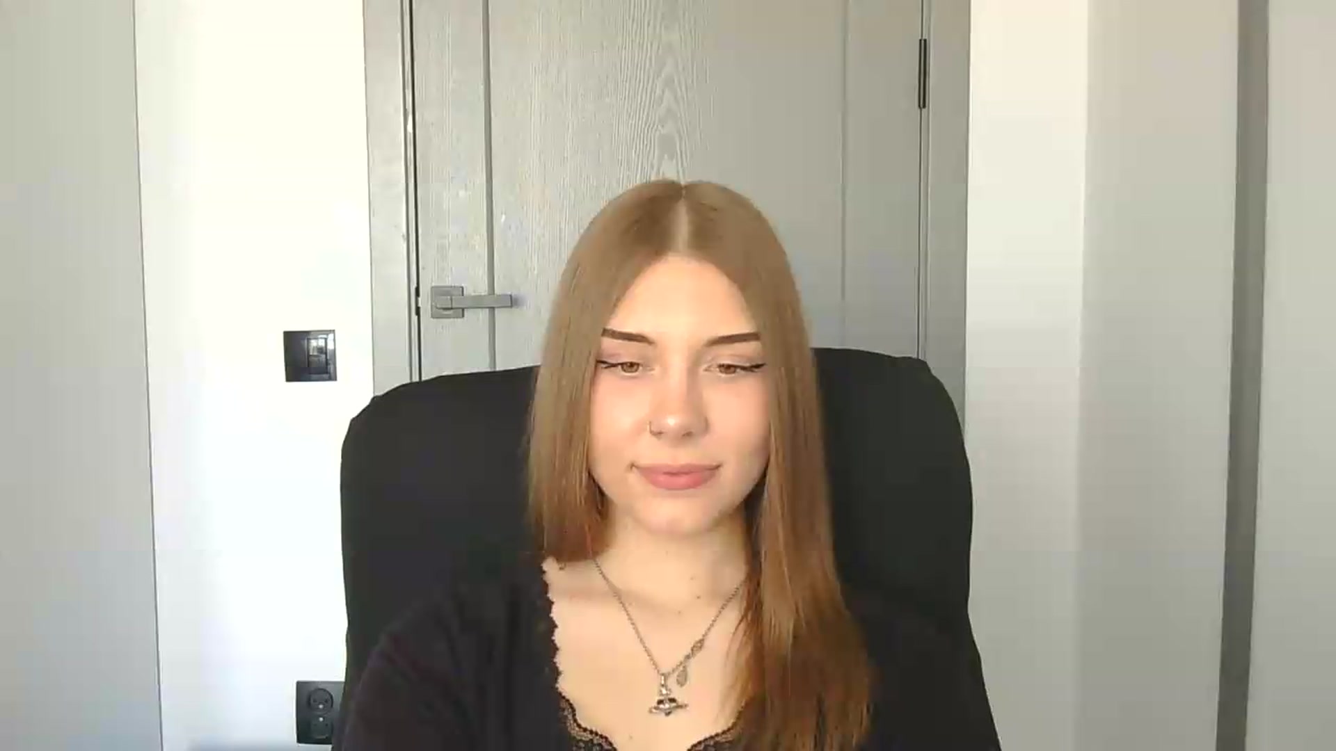 Gallery image thumbnail from YanaMeoww's myfreecams stream on, 05/18/2026, 15:33 image 11 of 20