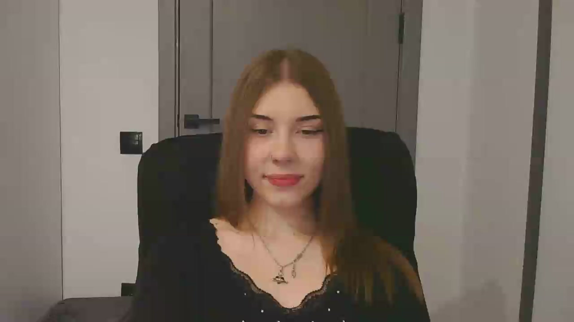 Gallery image thumbnail from YanaMeoww's myfreecams stream on, 05/20/2026, 18:54 image 11 of 20