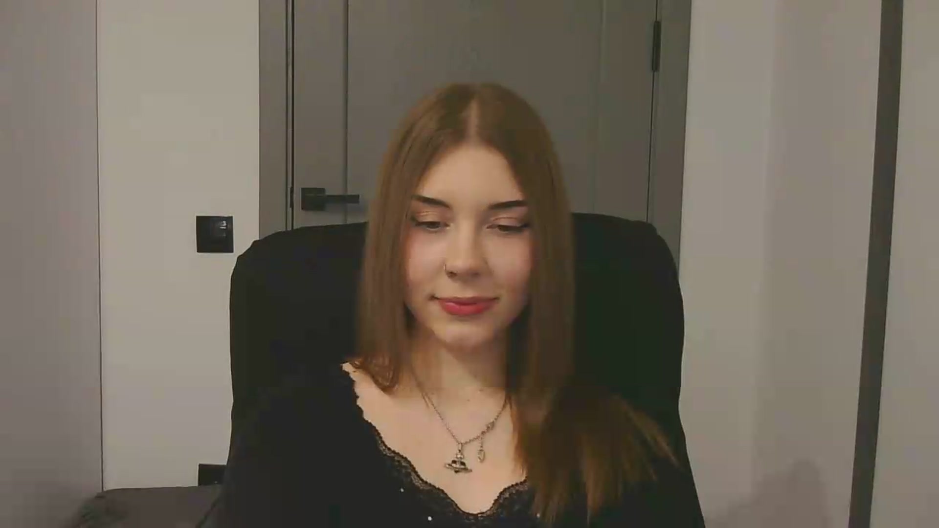 Gallery image thumbnail from YanaMeoww's myfreecams stream on, 05/20/2026, 18:54 image 13 of 20