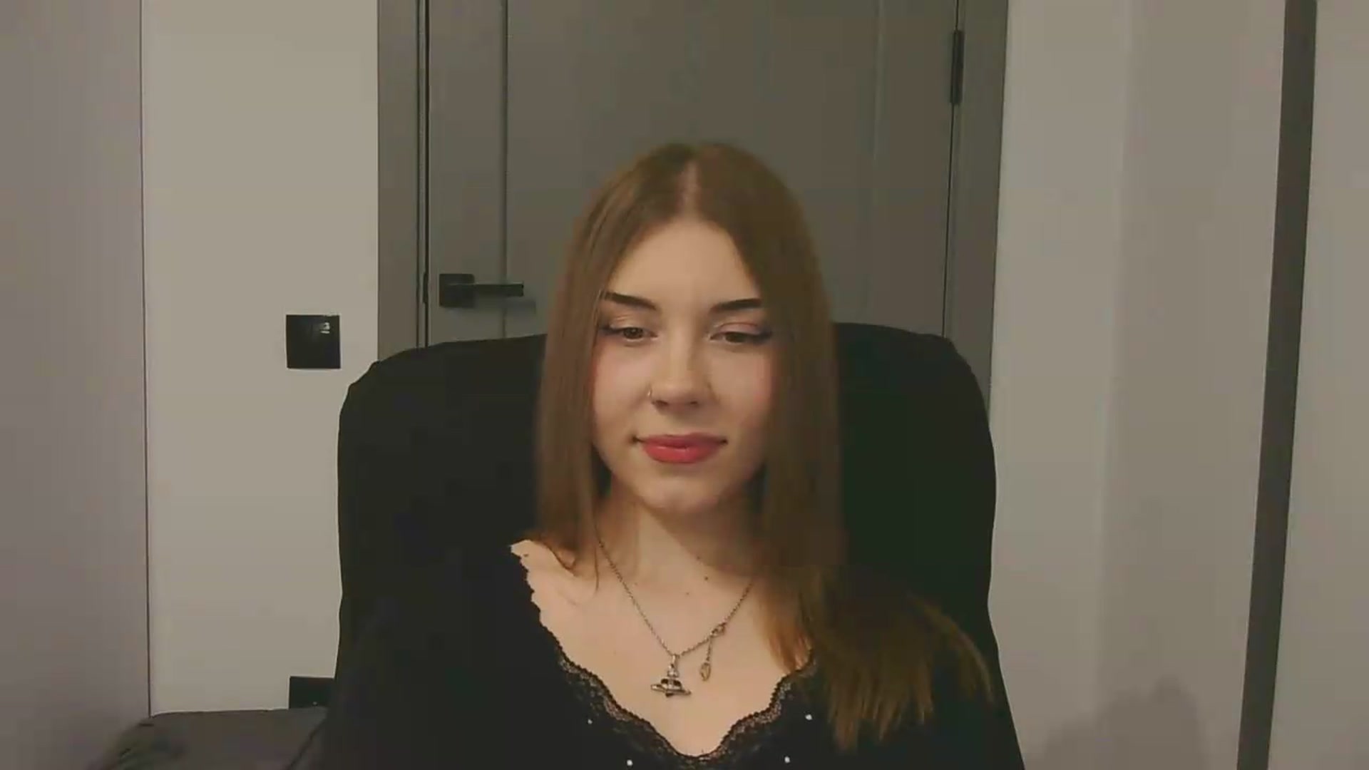 Gallery image thumbnail from YanaMeoww's myfreecams stream on, 05/20/2026, 18:54 image 16 of 20