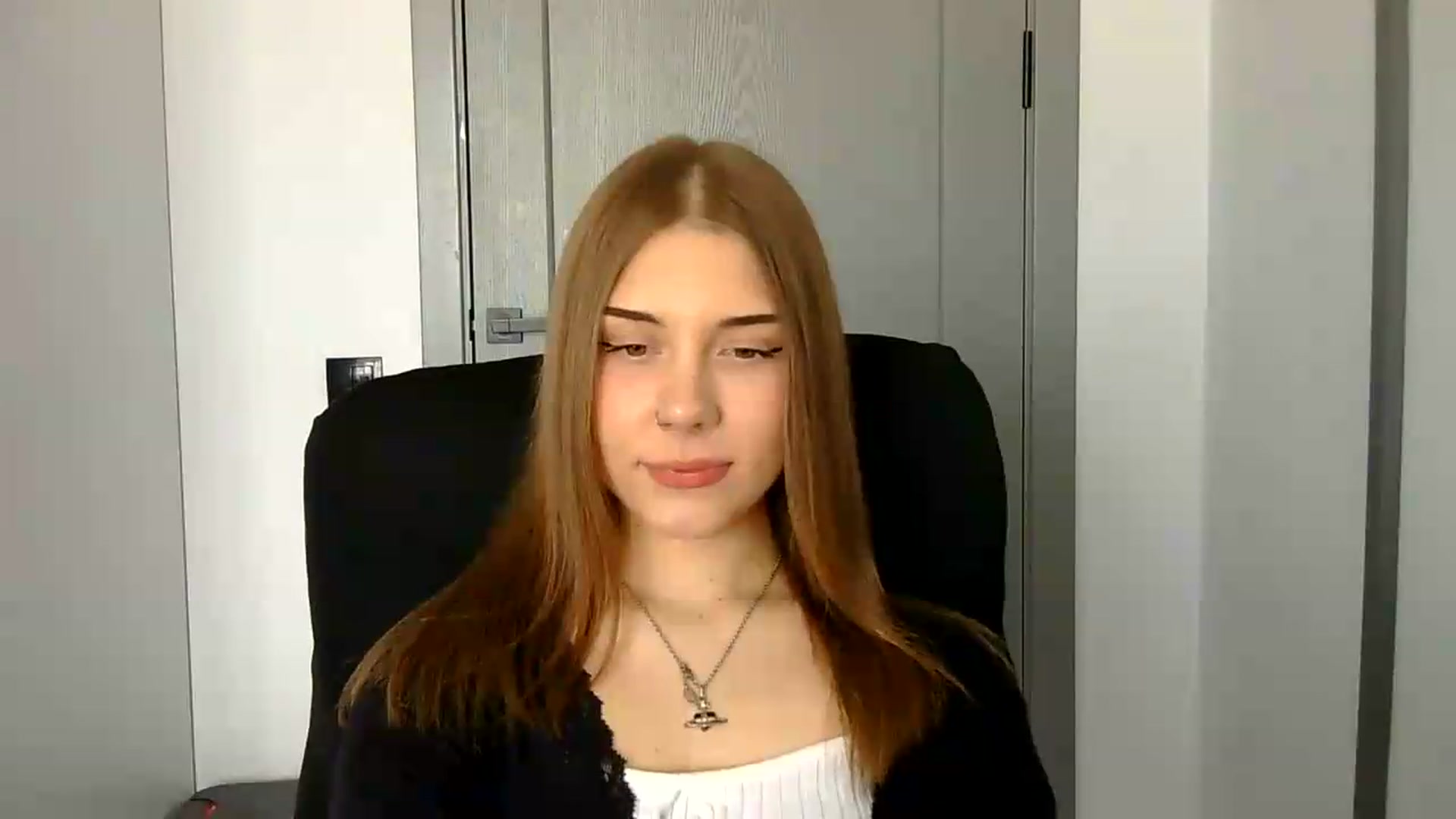 Gallery image thumbnail from YanaMeoww's myfreecams stream on, 05/21/2026, 15:09 image 11 of 20