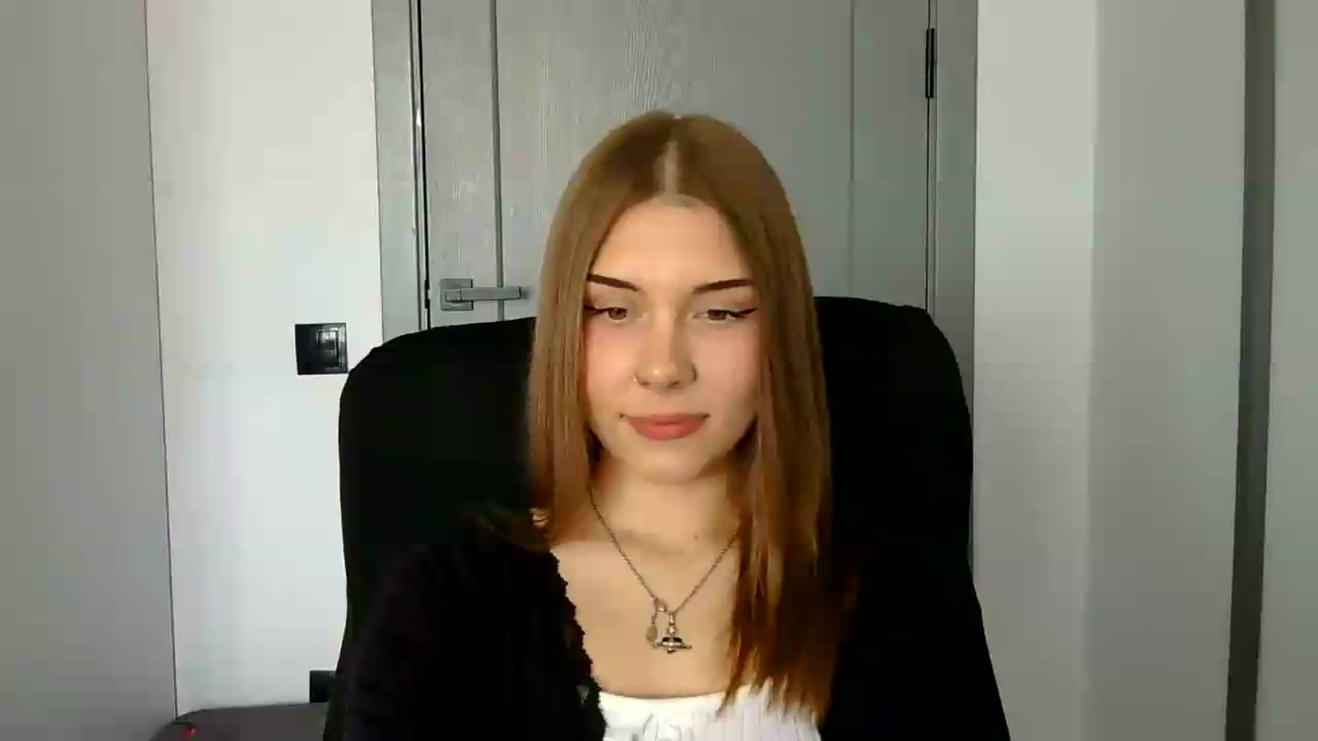 Gallery image thumbnail from YanaMeoww's myfreecams stream on, 05/21/2026, 15:09 image 1 of 20