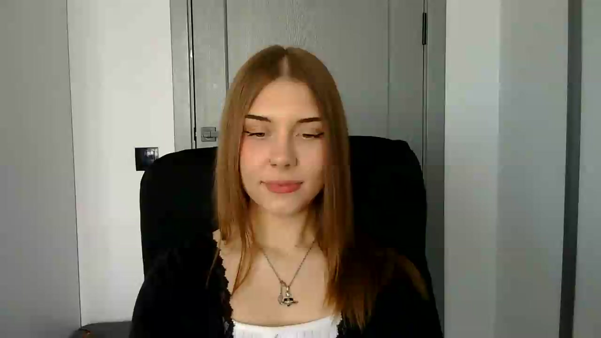 Gallery image thumbnail from YanaMeoww's myfreecams stream on, 05/21/2026, 15:09 image 17 of 20
