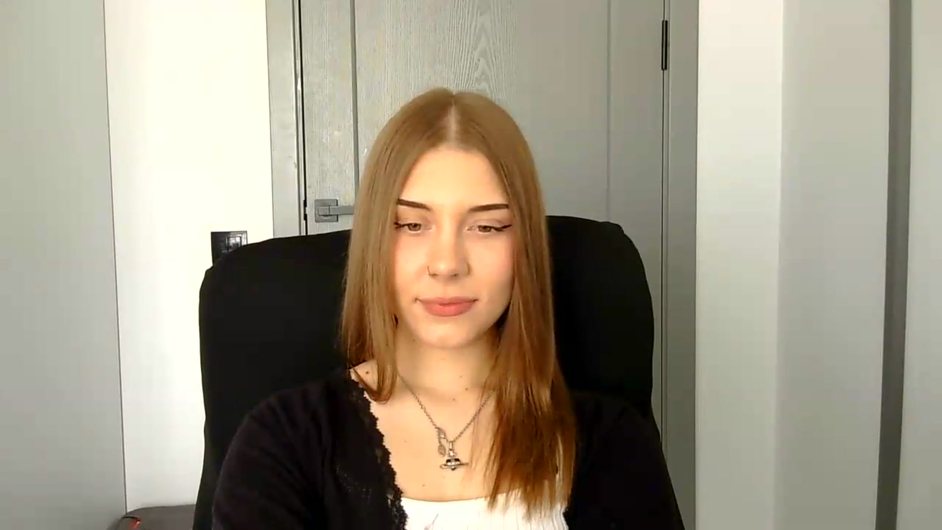 Gallery image thumbnail from YanaMeoww's myfreecams stream on, 05/21/2026, 15:09 image 15 of 20