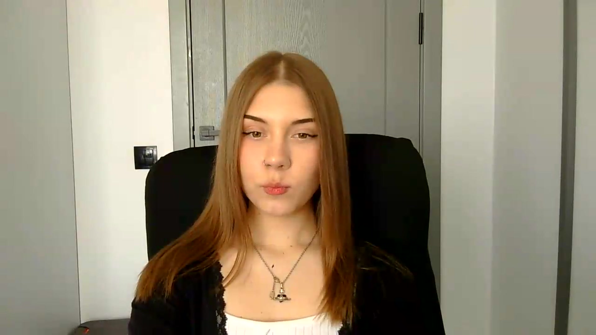 Gallery image thumbnail from YanaMeoww's myfreecams stream on, 05/21/2026, 15:09 image 20 of 20