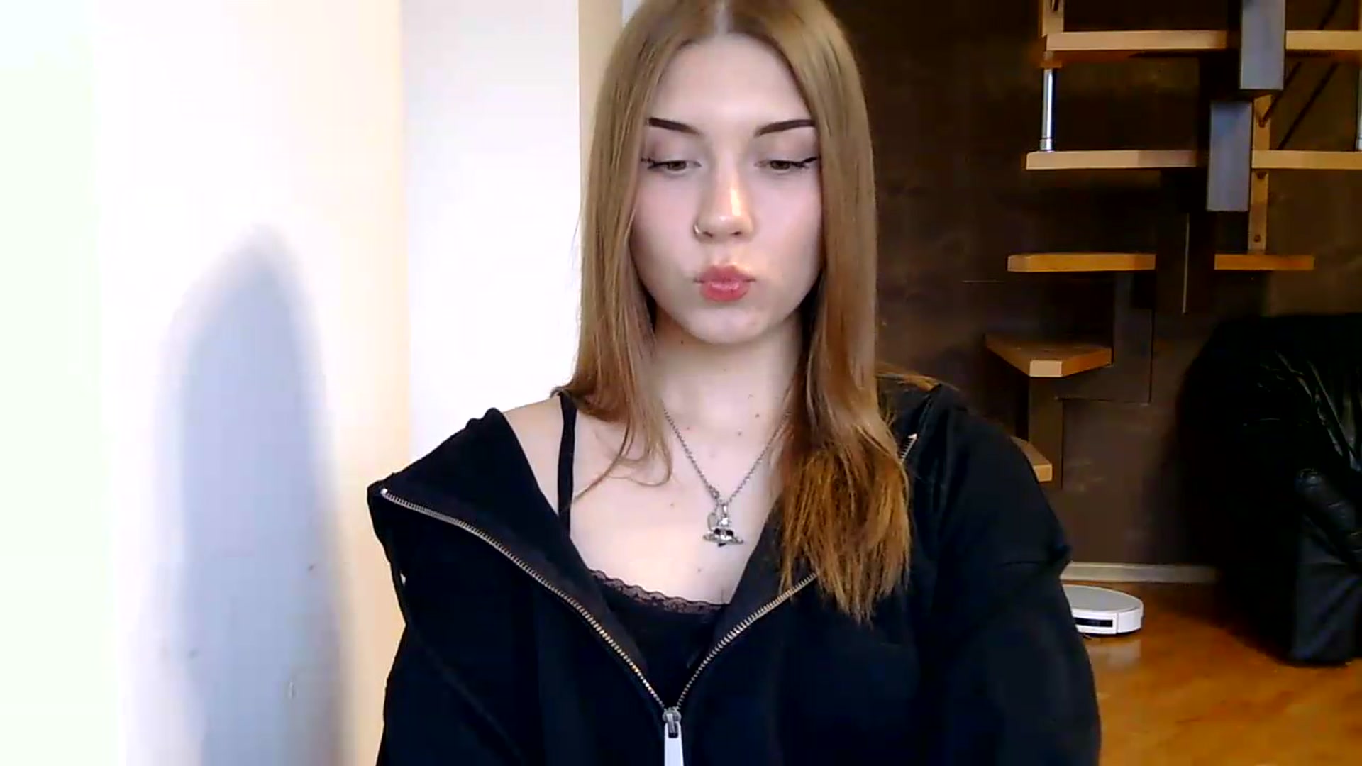 Gallery image thumbnail from YanaMeoww's myfreecams stream on, 05/31/2026, 17:47 image 16 of 20