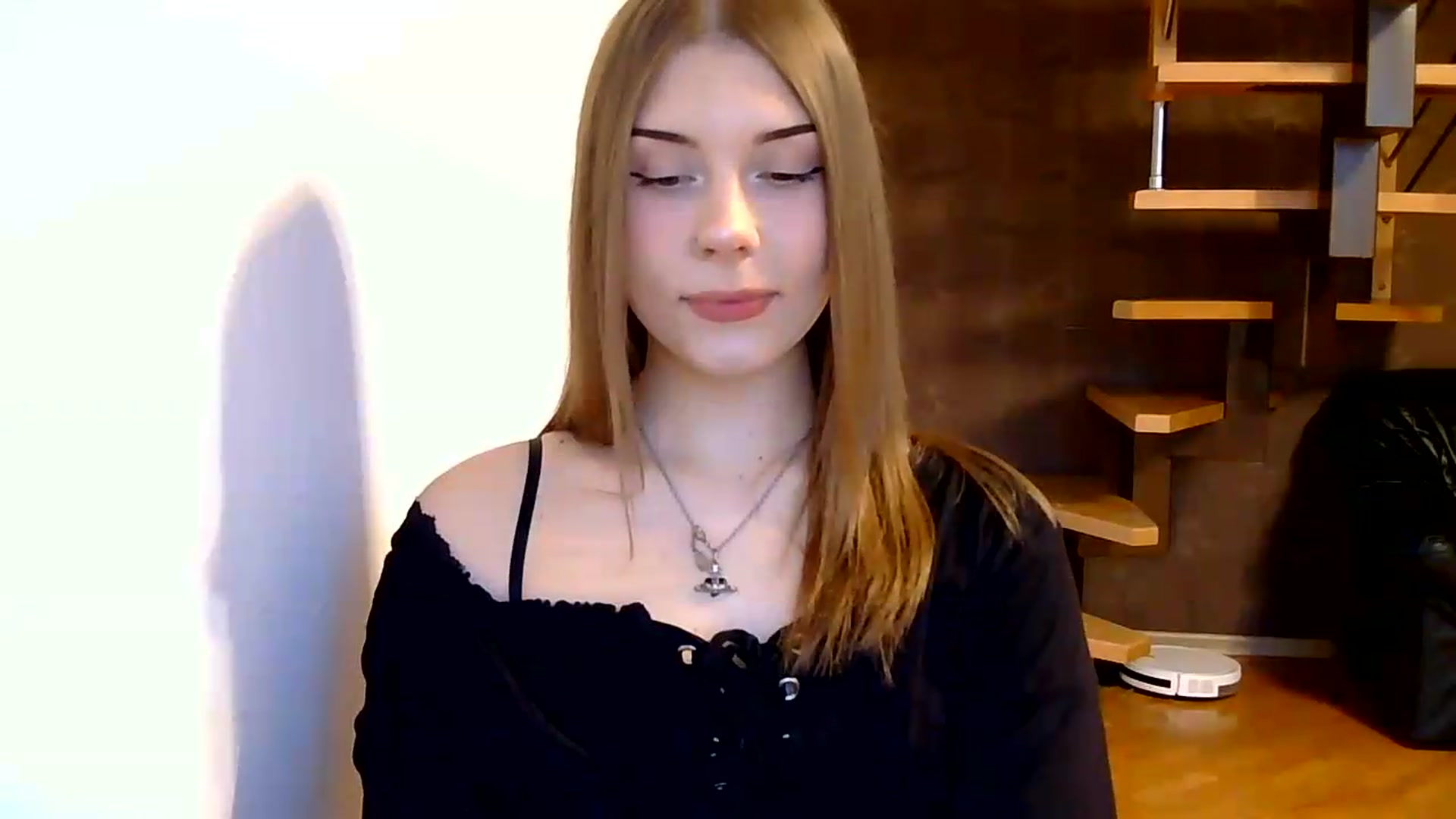 Gallery image thumbnail from YanaMeoww's myfreecams stream on, 06/09/2026, 18:25 image 19 of 20