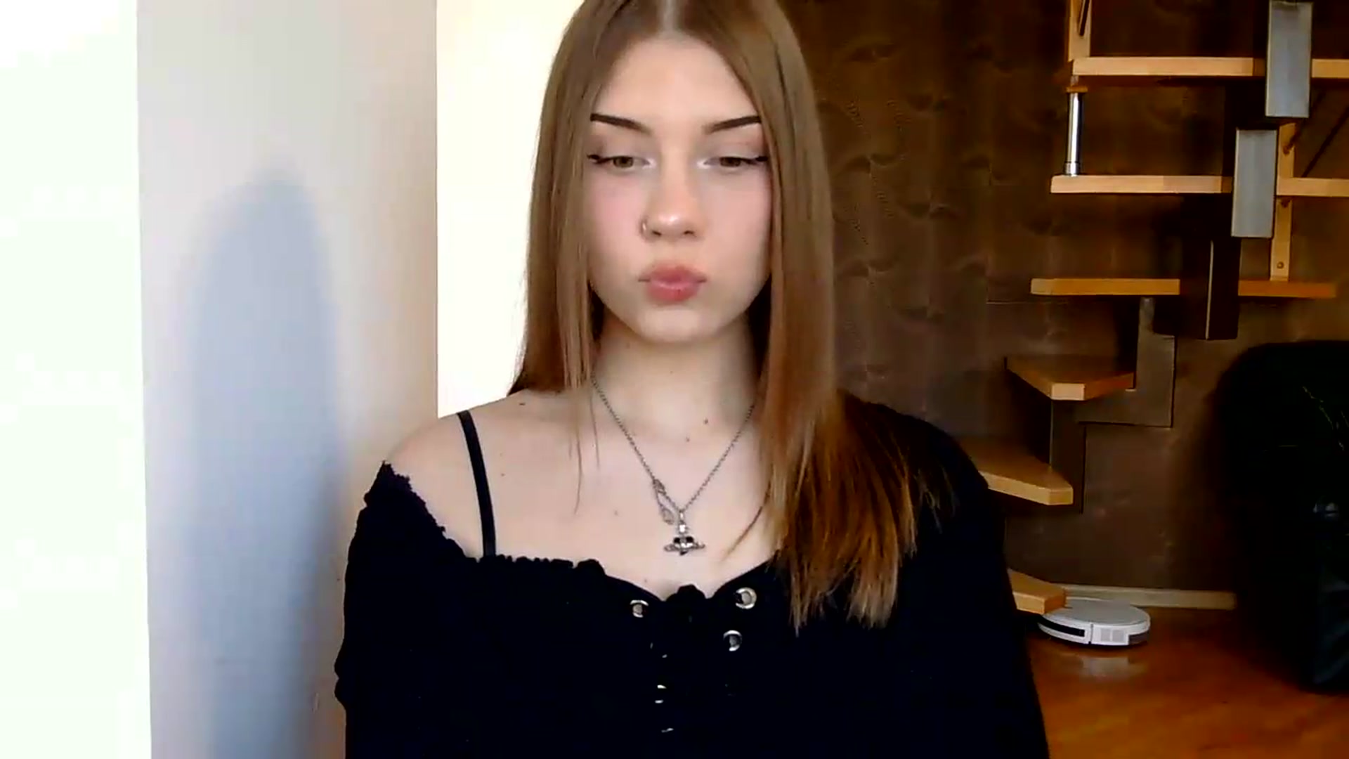 Gallery image thumbnail from YanaMeoww's myfreecams stream on, 06/09/2026, 18:25 image 6 of 20