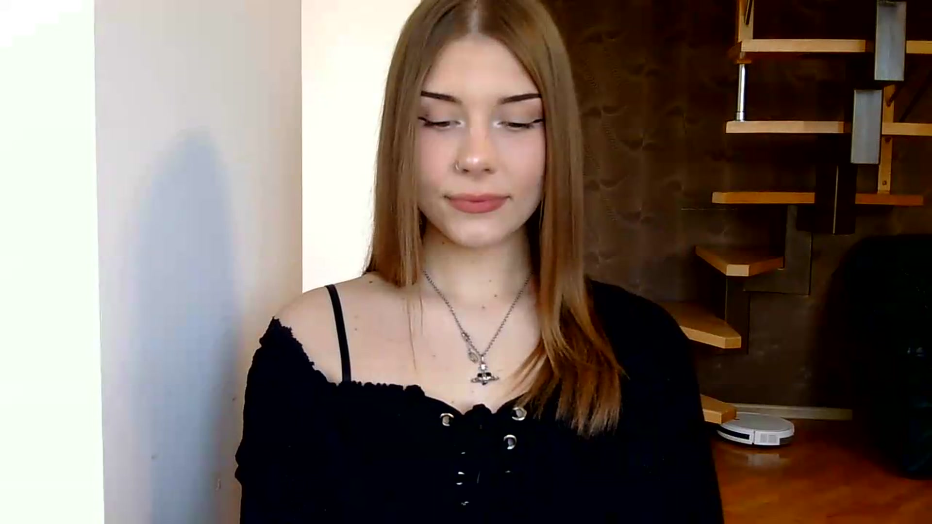 Gallery image thumbnail from YanaMeoww's myfreecams stream on, 06/09/2026, 18:25 image 4 of 20