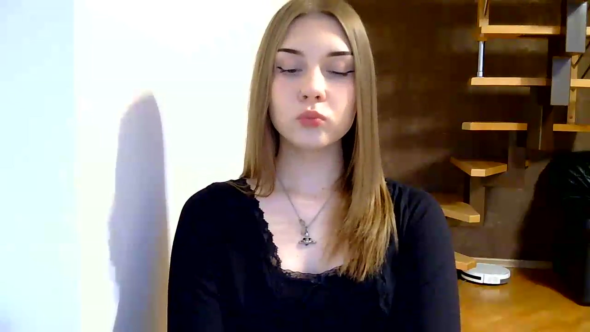Gallery image thumbnail from YanaMeoww's myfreecams stream on, 06/16/2026, 18:53 image 15 of 20