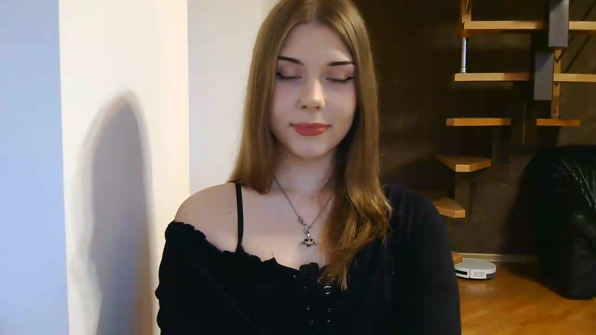 Gallery image thumbnail from YanaMeoww's myfreecams stream on, 06/25/2026, 18:48 image 16 of 20