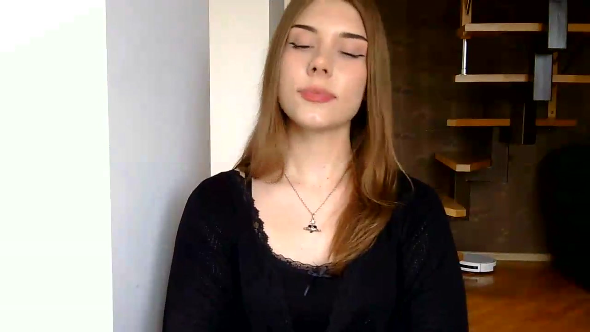Gallery image thumbnail from YanaMeoww's myfreecams stream on, 07/19/2026, 13:10 image 15 of 20