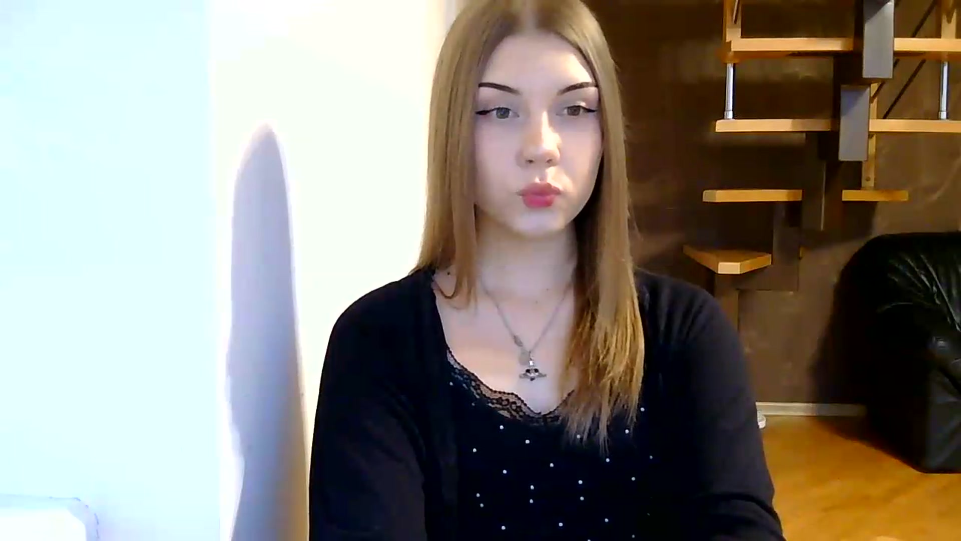 Gallery image thumbnail from YanaMeoww's myfreecams stream on, 08/19/2026, 18:20 image 7 of 20