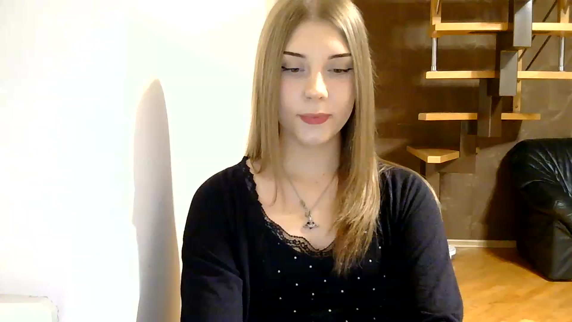 Gallery image thumbnail from YanaMeoww's myfreecams stream on, 08/19/2026, 18:20 image 17 of 20