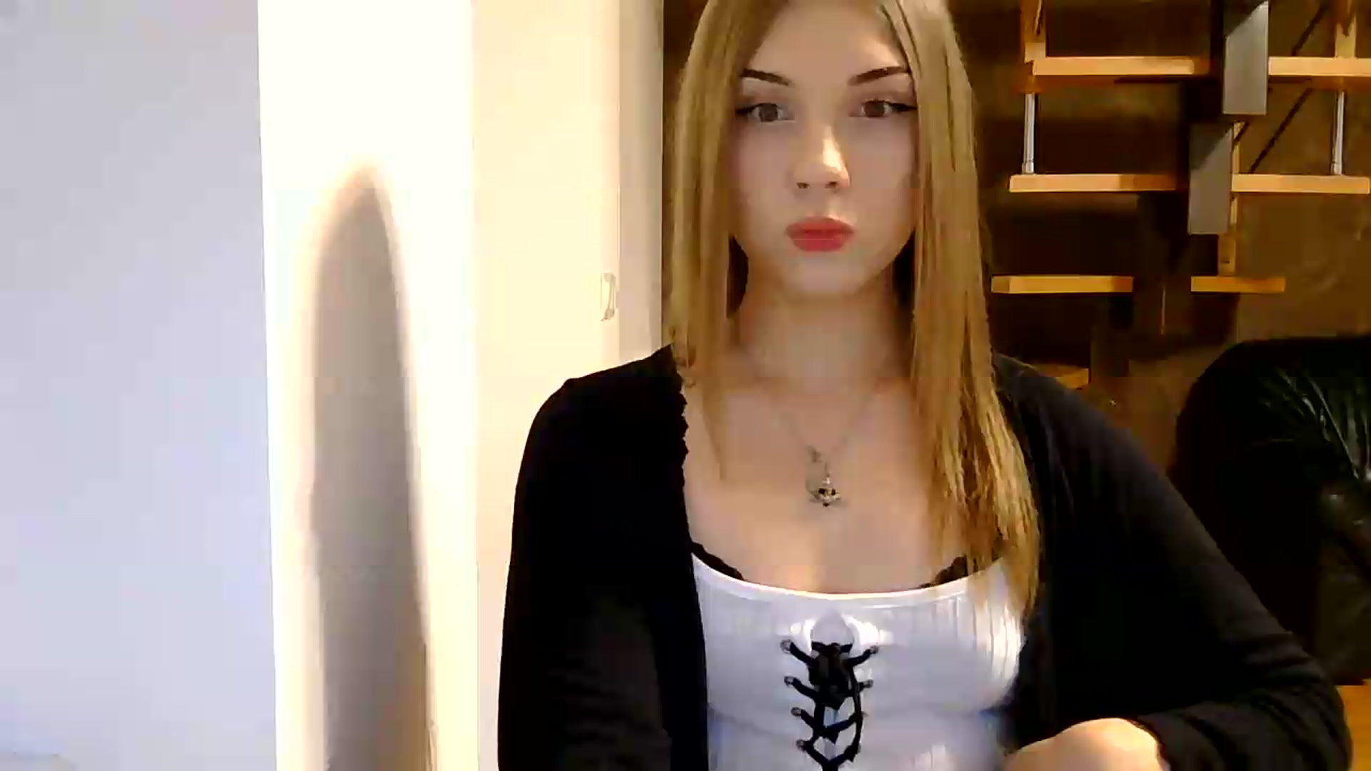 Gallery image thumbnail from YanaMeoww's myfreecams stream on, 08/25/2026, 18:19 image 1 of 20