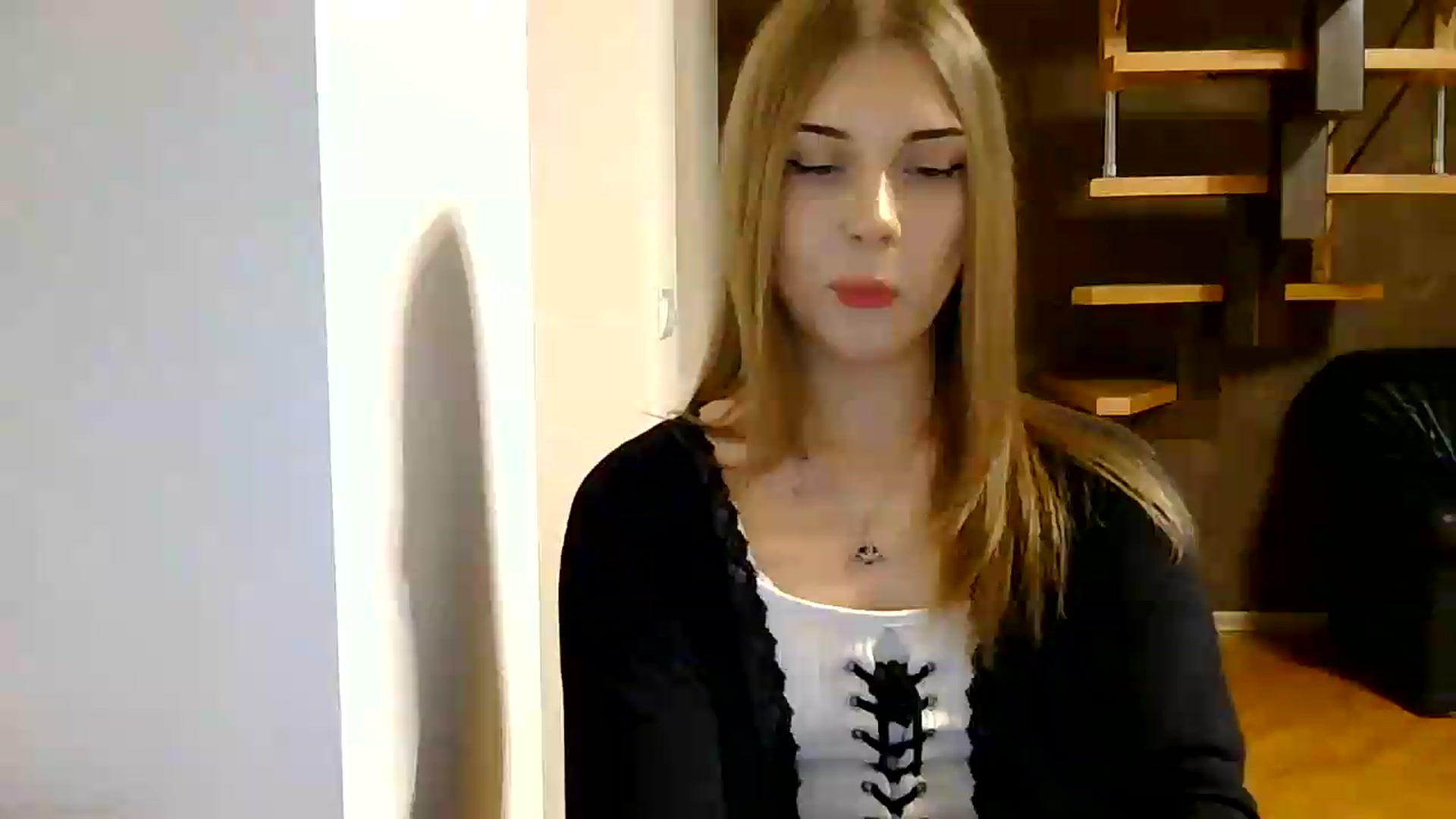 Gallery image thumbnail from YanaMeoww's myfreecams stream on, 08/30/2026, 17:33 image 15 of 20