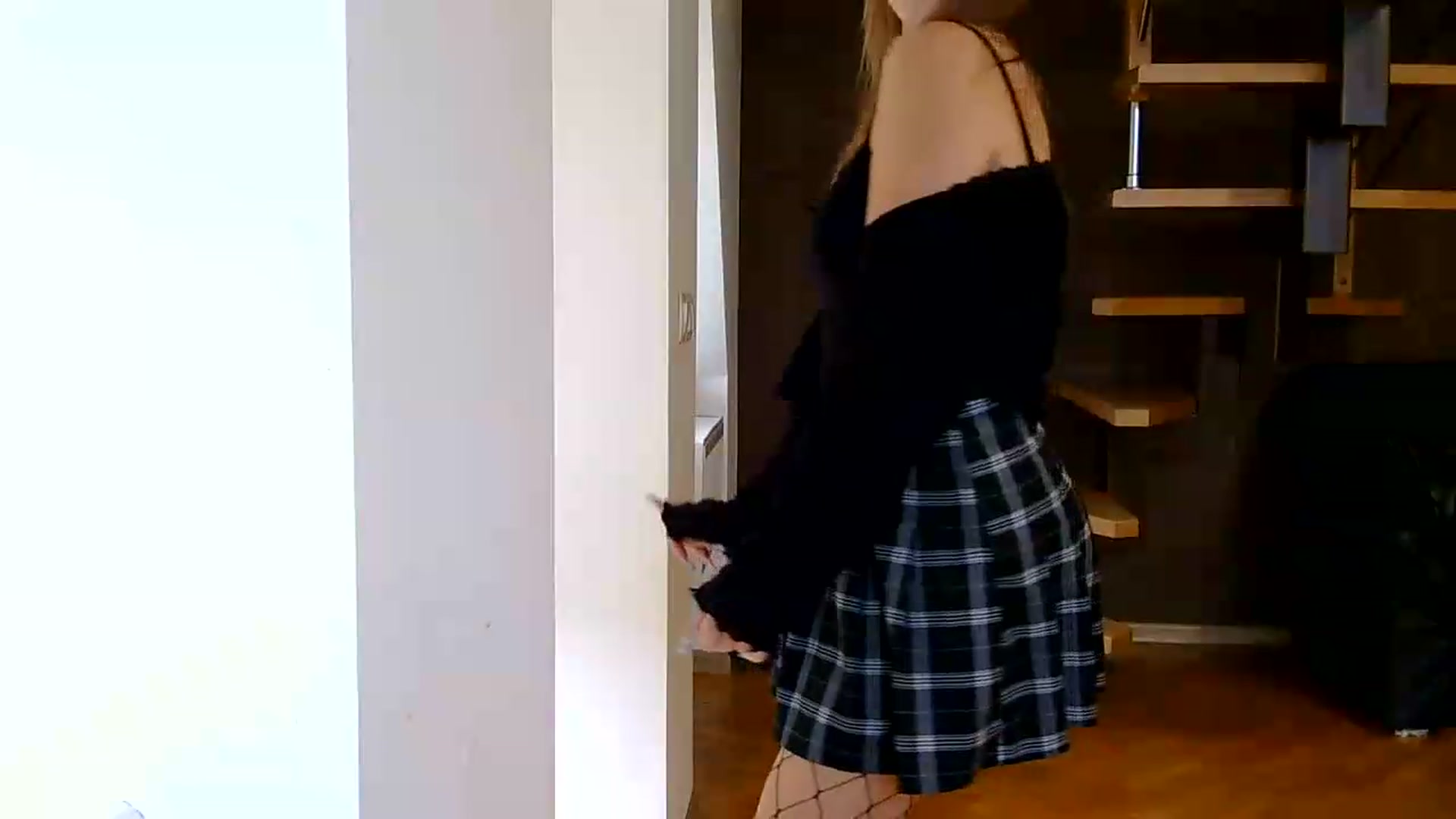 Gallery image thumbnail from YanaMeoww's myfreecams stream on, 09/06/2026, 16:42 image 14 of 20