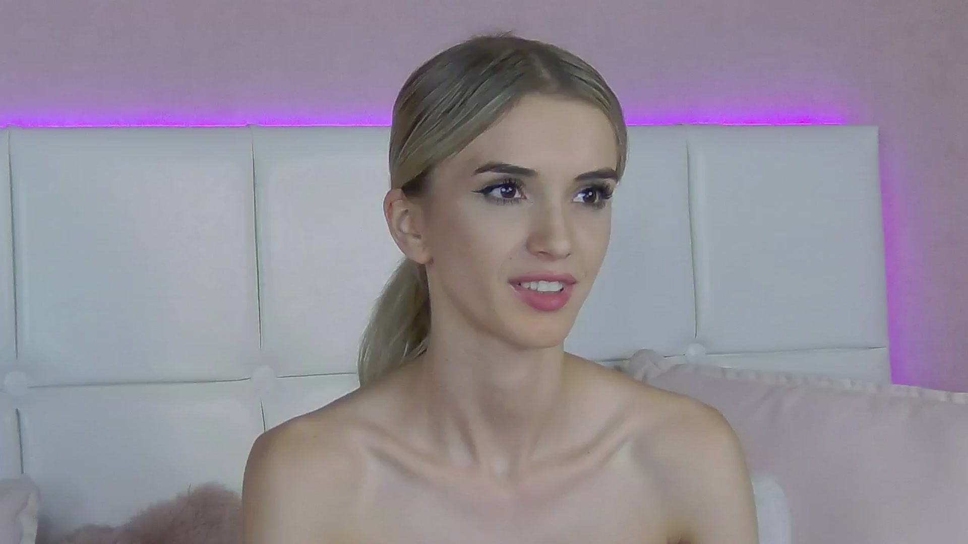 Gallery image thumbnail from YannaJeen's myfreecams stream on, 07/05/2024, 13:15 image 1 of 20