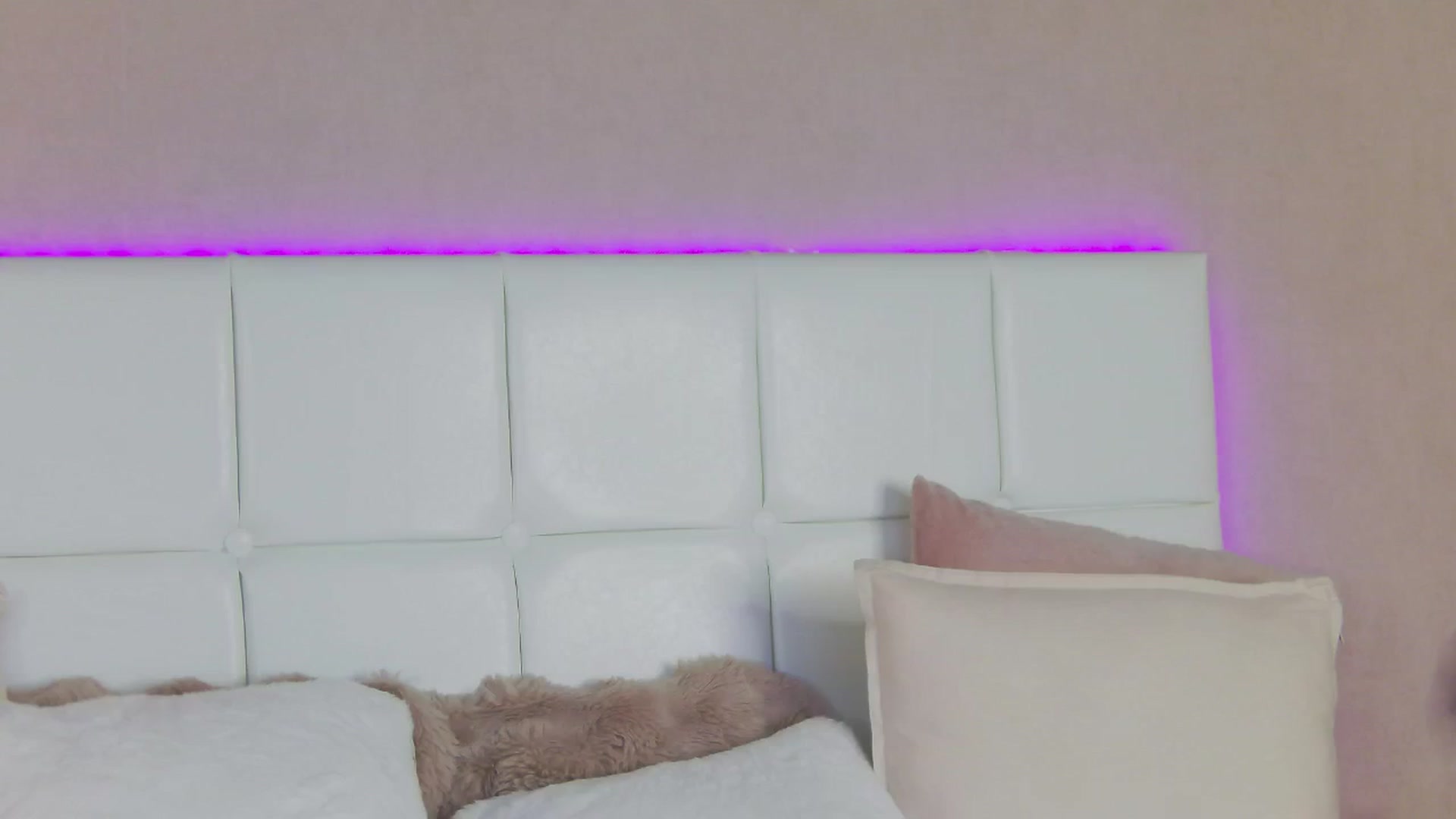 Gallery image thumbnail from YannaJeen's myfreecams stream on, 07/10/2024, 12:07 image 1 of 20