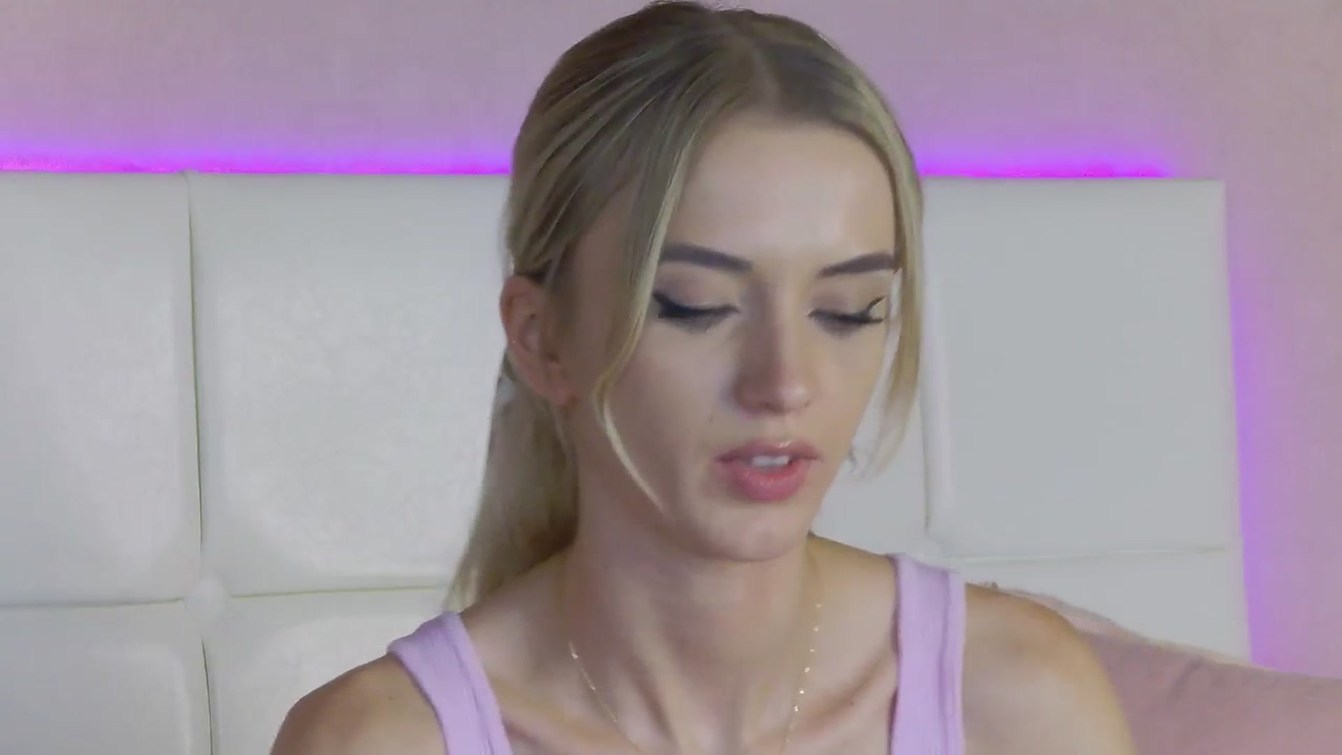 Gallery image thumbnail from YannaJeen's myfreecams stream on, 07/30/2024, 13:19 image 8 of 20