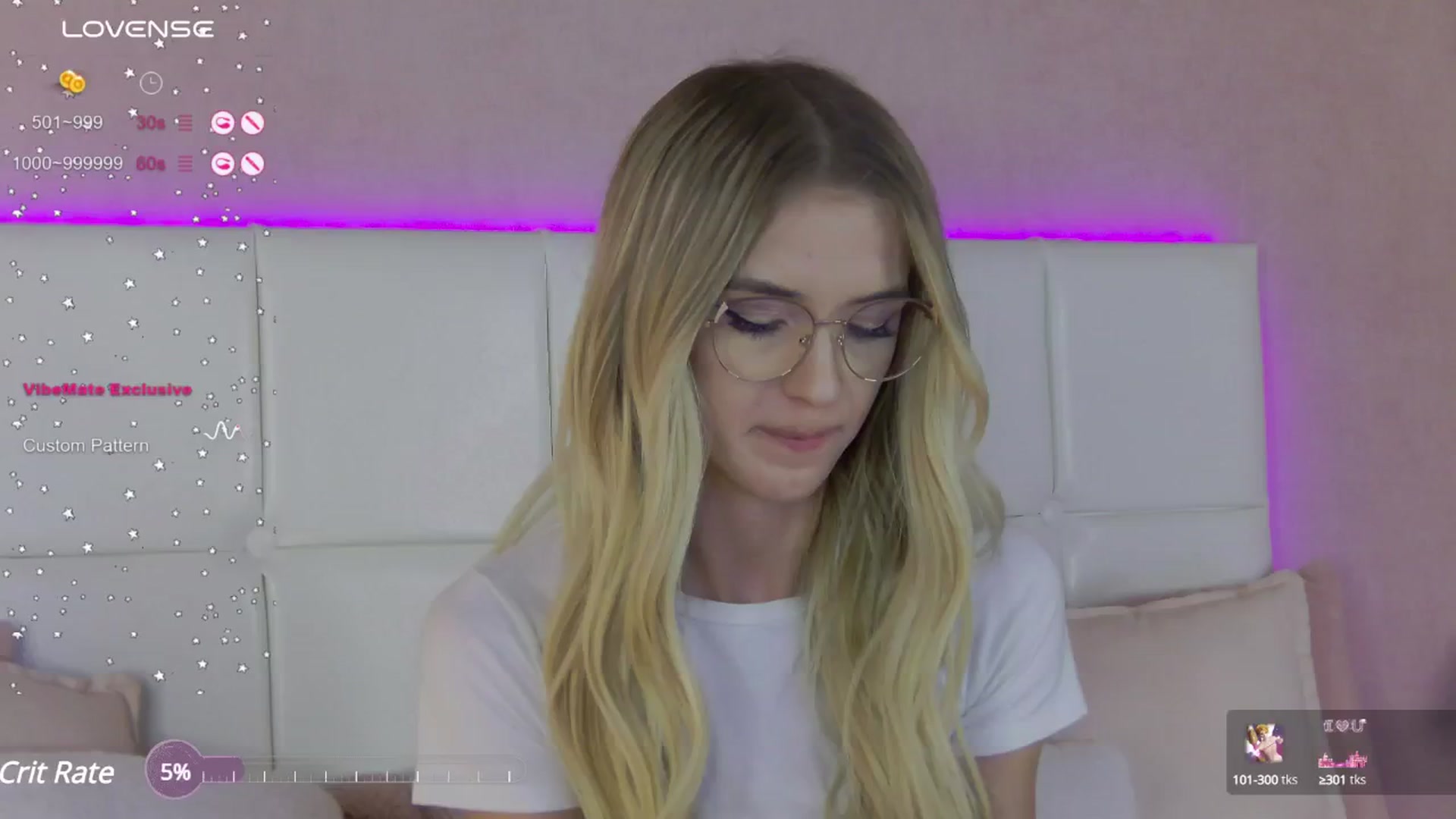 Gallery image thumbnail from YannaJeen's myfreecams stream on, 09/25/2024, 14:39 image 17 of 20