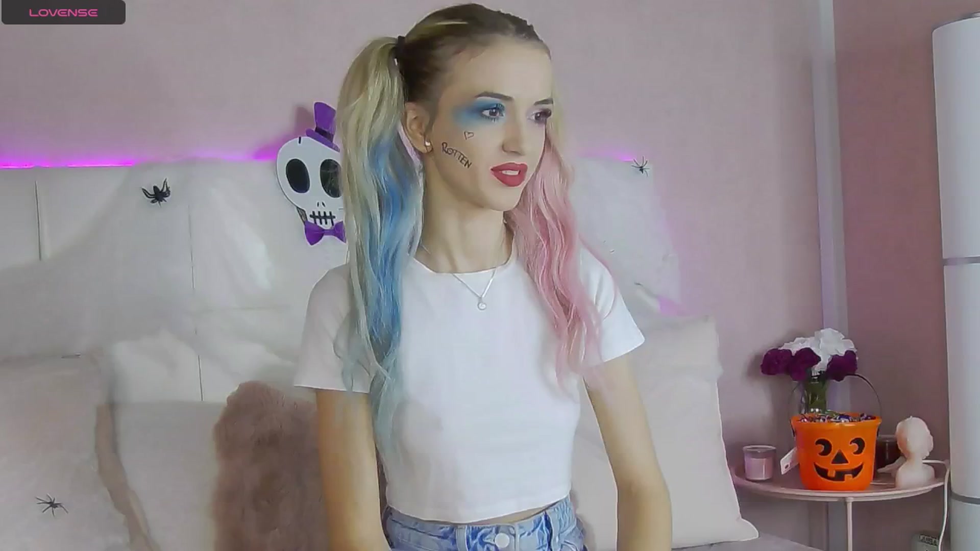 Gallery image thumbnail from YannaJeen's myfreecams stream on, 10/31/2024, 09:24 image 1 of 20