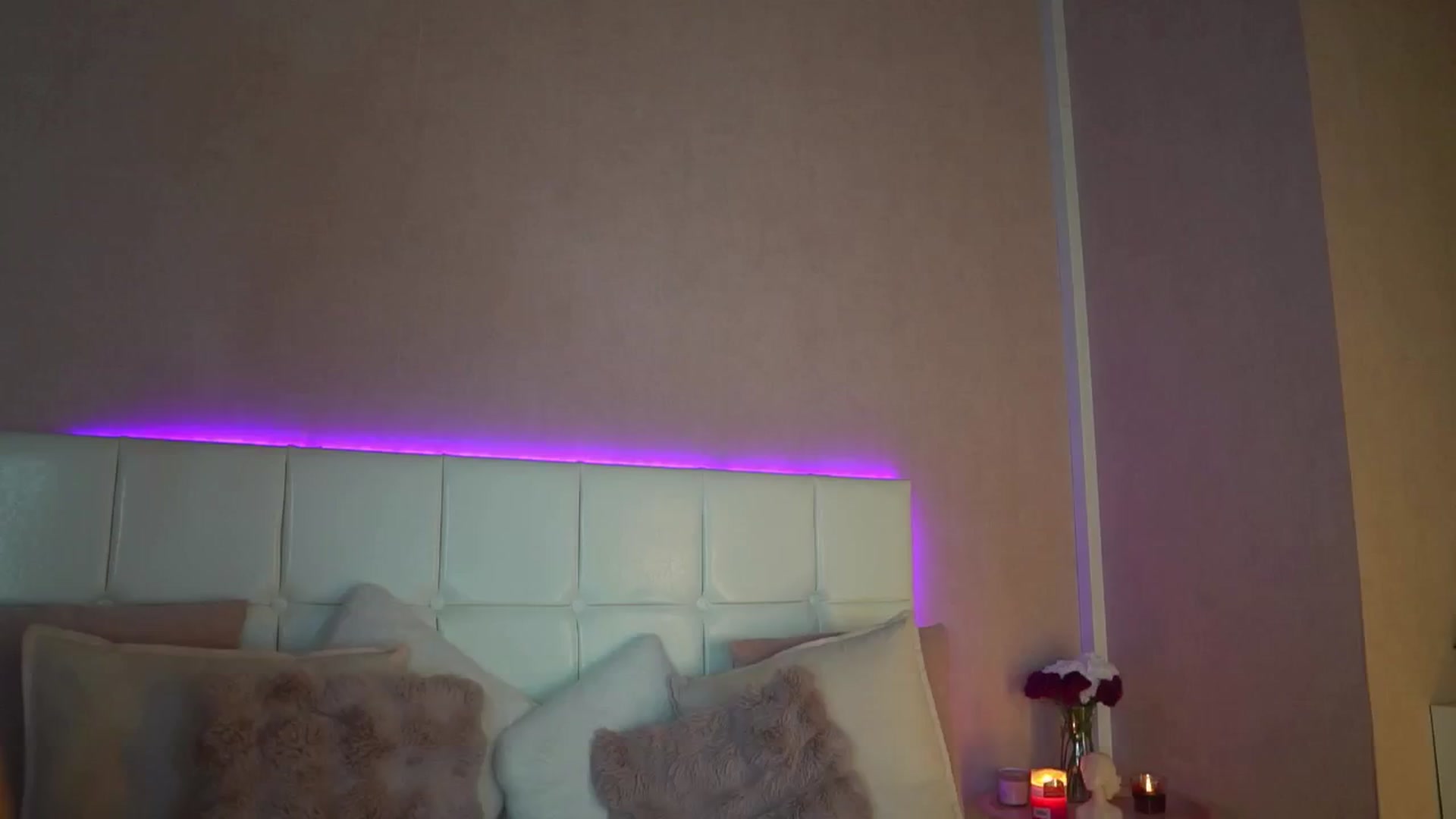Gallery image thumbnail from YannaJeen's myfreecams stream on, 11/06/2024, 11:52 image 11 of 20