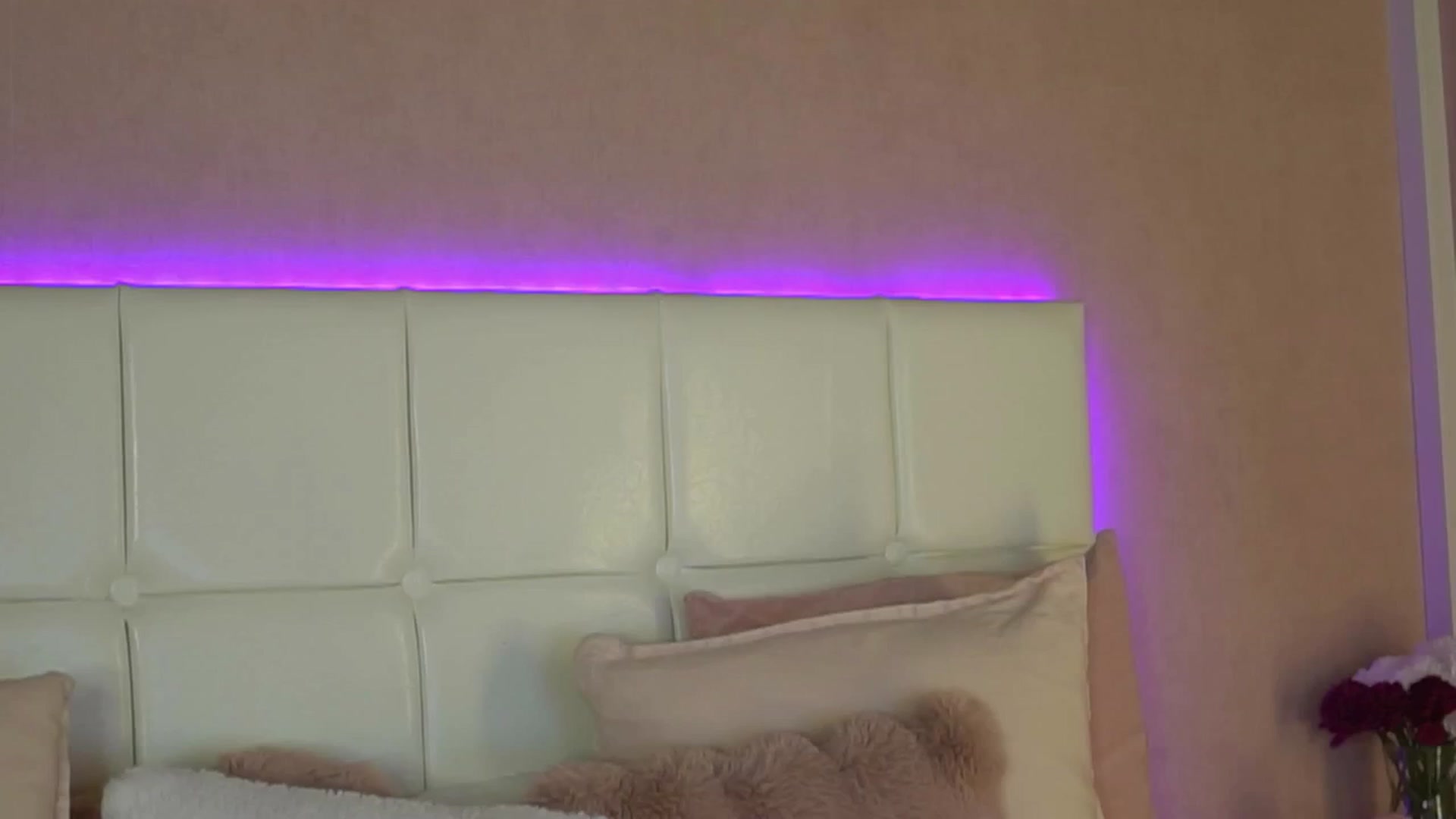 Gallery image thumbnail from YannaJeen's myfreecams stream on, 12/09/2024, 09:28 image 2 of 20