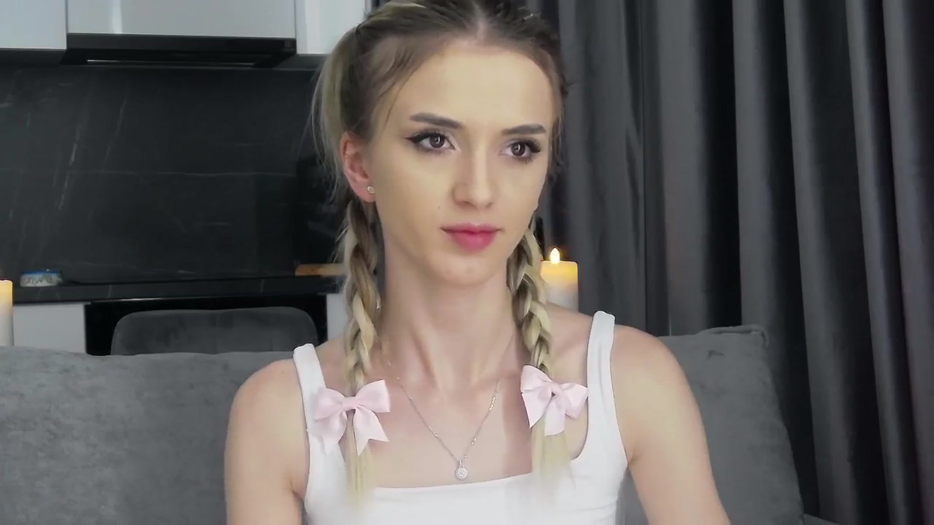 Gallery image thumbnail from YannaJeen's myfreecams stream on, 01/14/2025, 12:33 image 16 of 20
