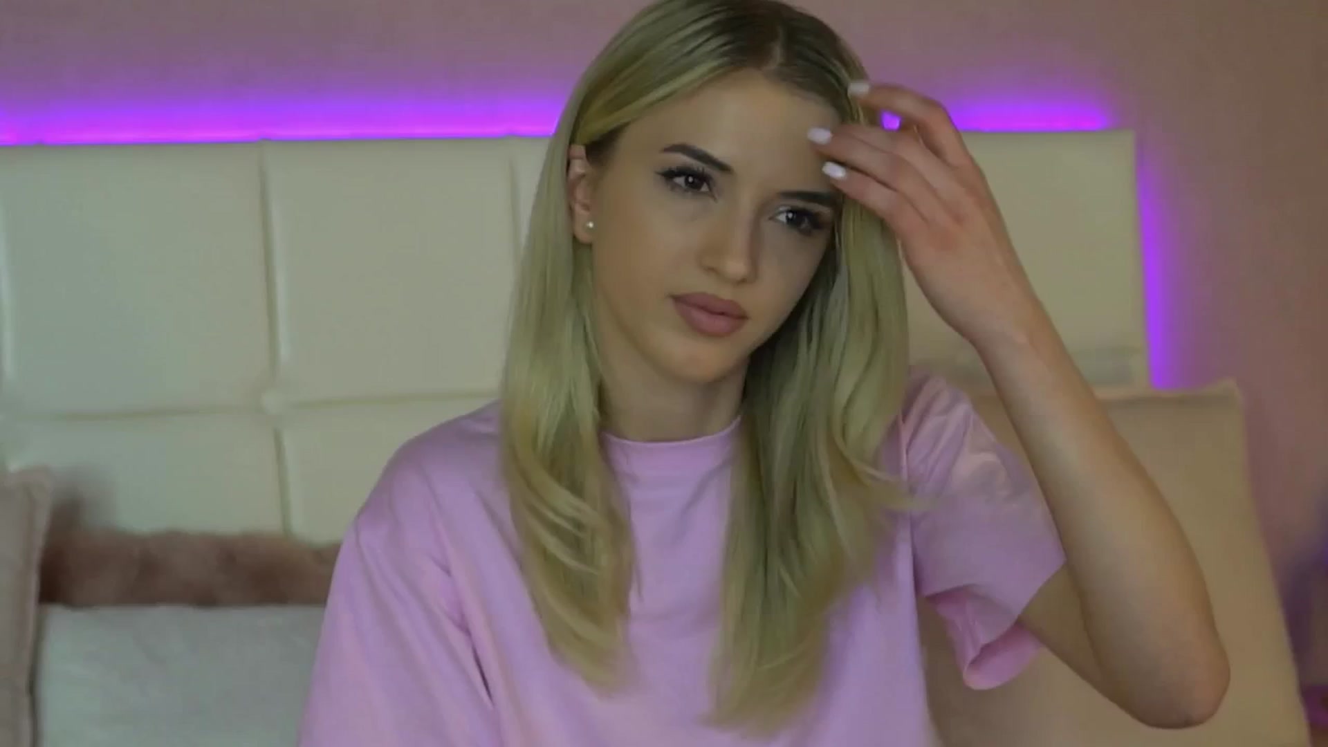 Gallery image thumbnail from YannaJeen's myfreecams stream on, 03/17/2025, 09:04 image 7 of 20