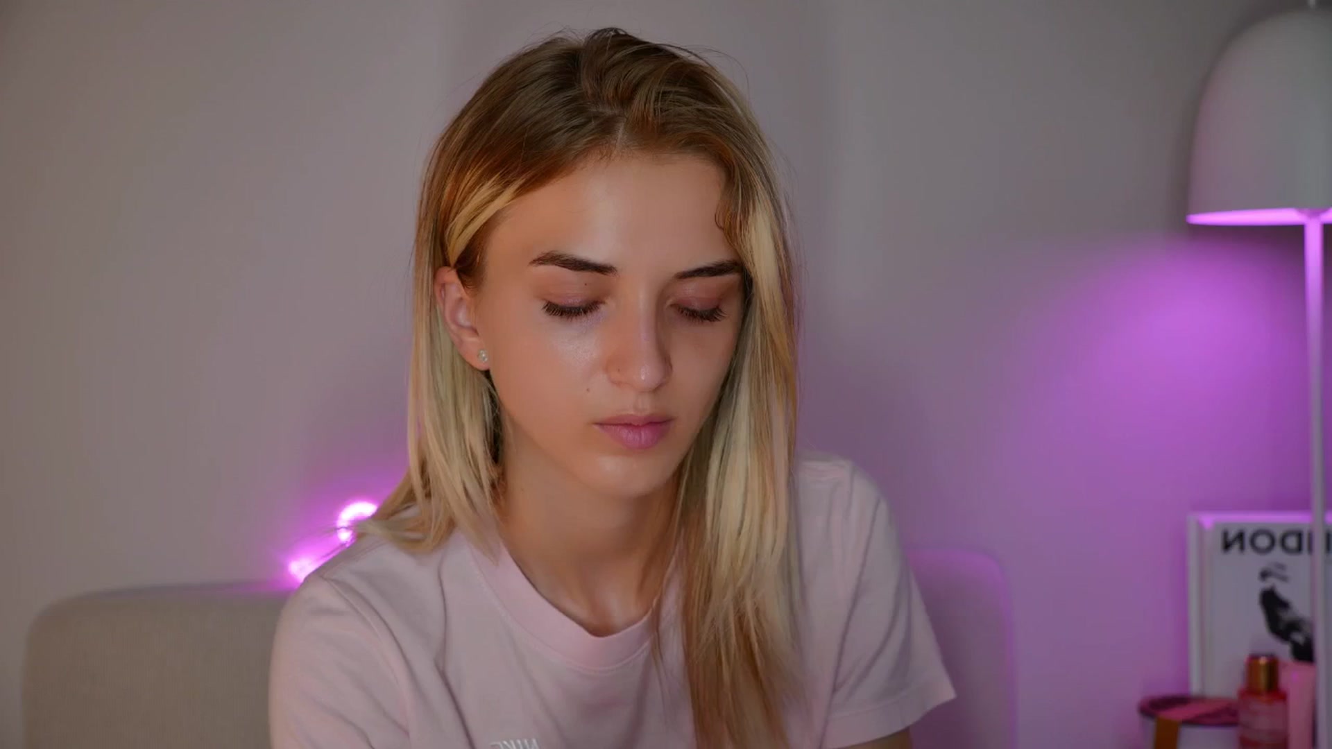 Gallery image thumbnail from YannaJeen's myfreecams stream on, 06/10/2025, 10:57 image 19 of 20
