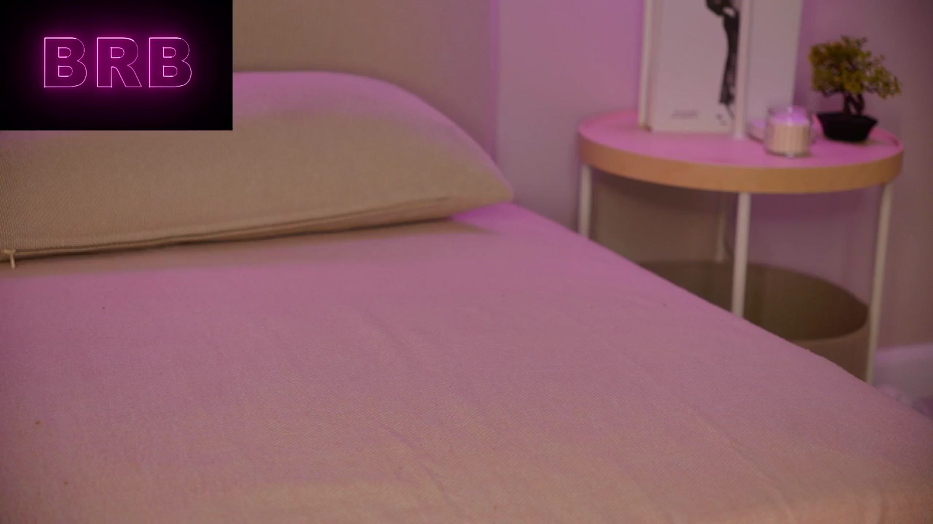 Gallery image thumbnail from YannaJeen's myfreecams stream on, 06/14/2025, 09:45 image 18 of 20