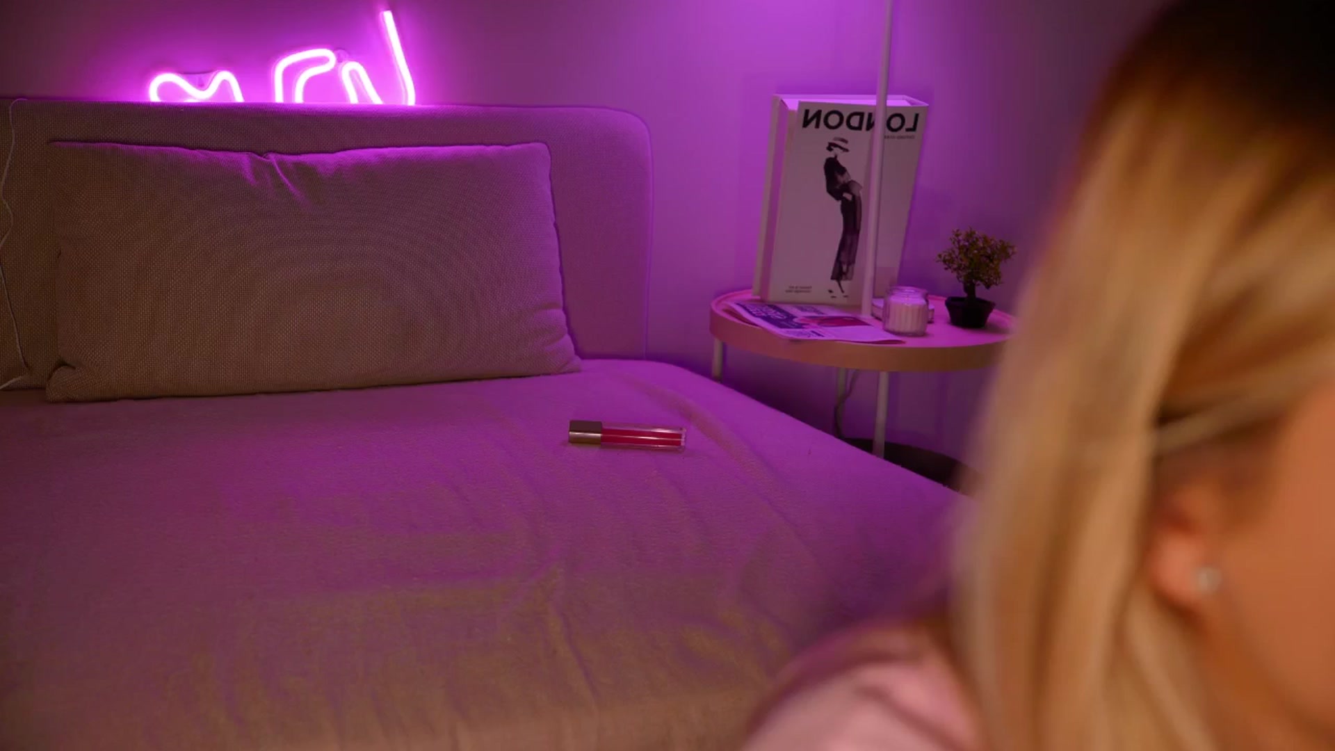 Gallery image thumbnail from YannaJeen's myfreecams stream on, 06/20/2025, 07:41 image 14 of 20