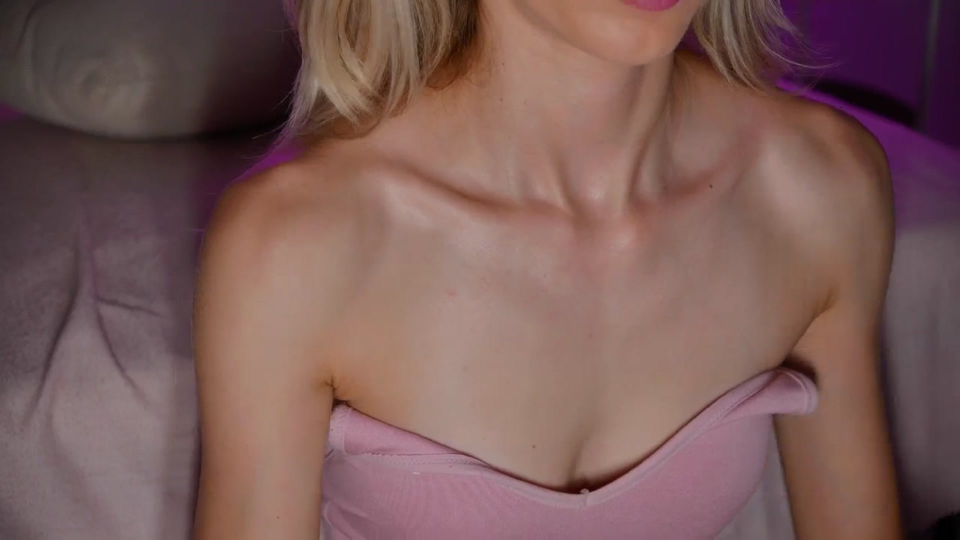 Gallery image thumbnail from YannaJeen's myfreecams stream on, 06/20/2025, 11:59 image 8 of 20