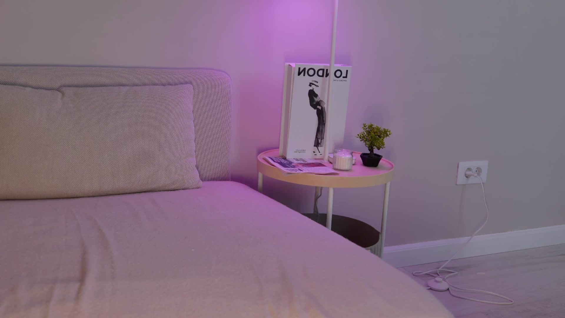 Gallery image thumbnail from YannaJeen's myfreecams stream on, 06/22/2025, 11:15 image 12 of 20