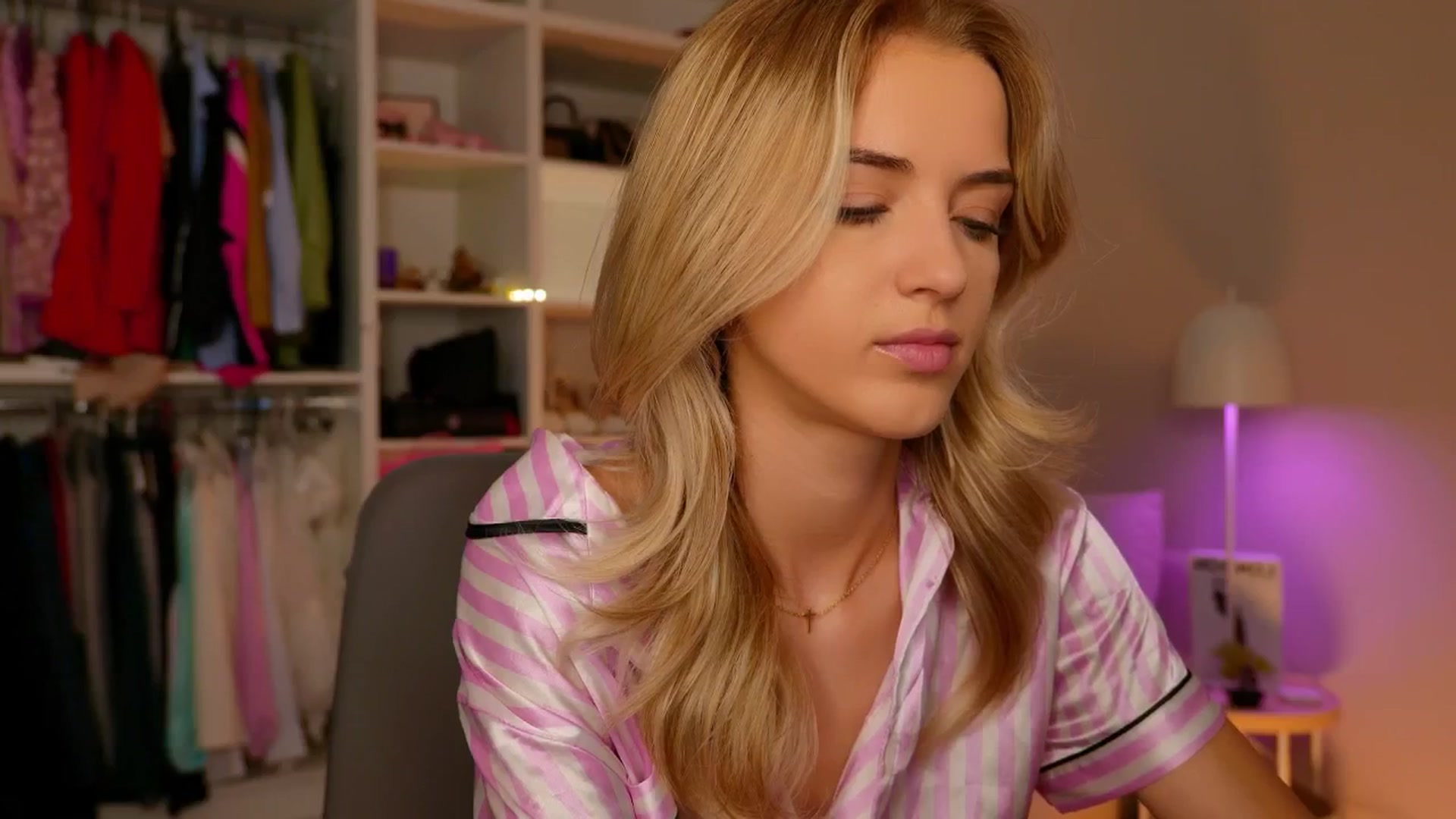 Gallery image thumbnail from YannaJeen's myfreecams stream on, 06/30/2025, 06:49 image 19 of 20